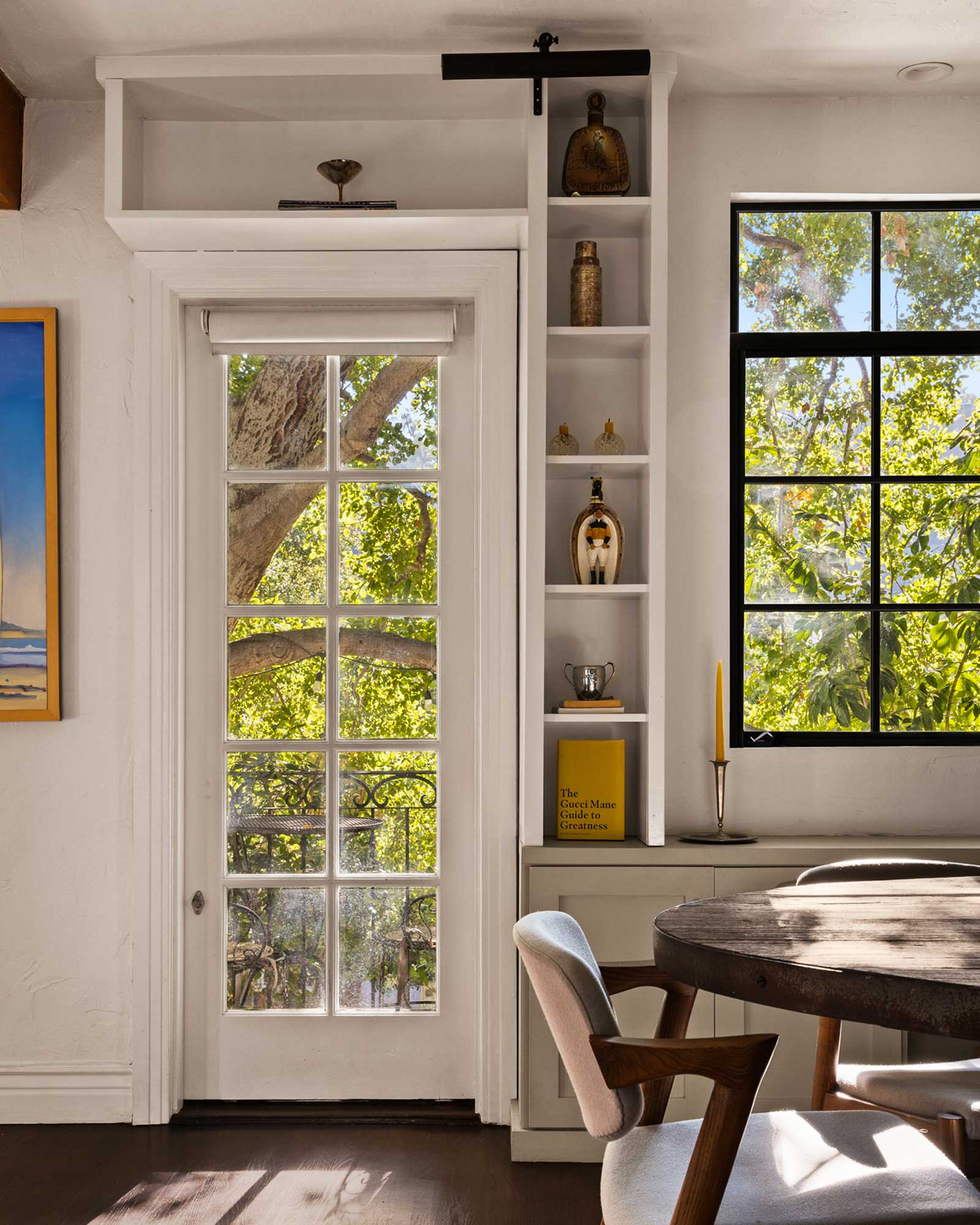 peaceful-beachwood-retreat_house_los-angeles-usa_interior-entrance.jpg