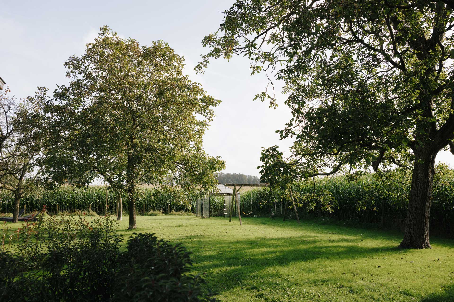 barn-80_farmhouse_vlaanderen-belgium_exterior-garden.jpg