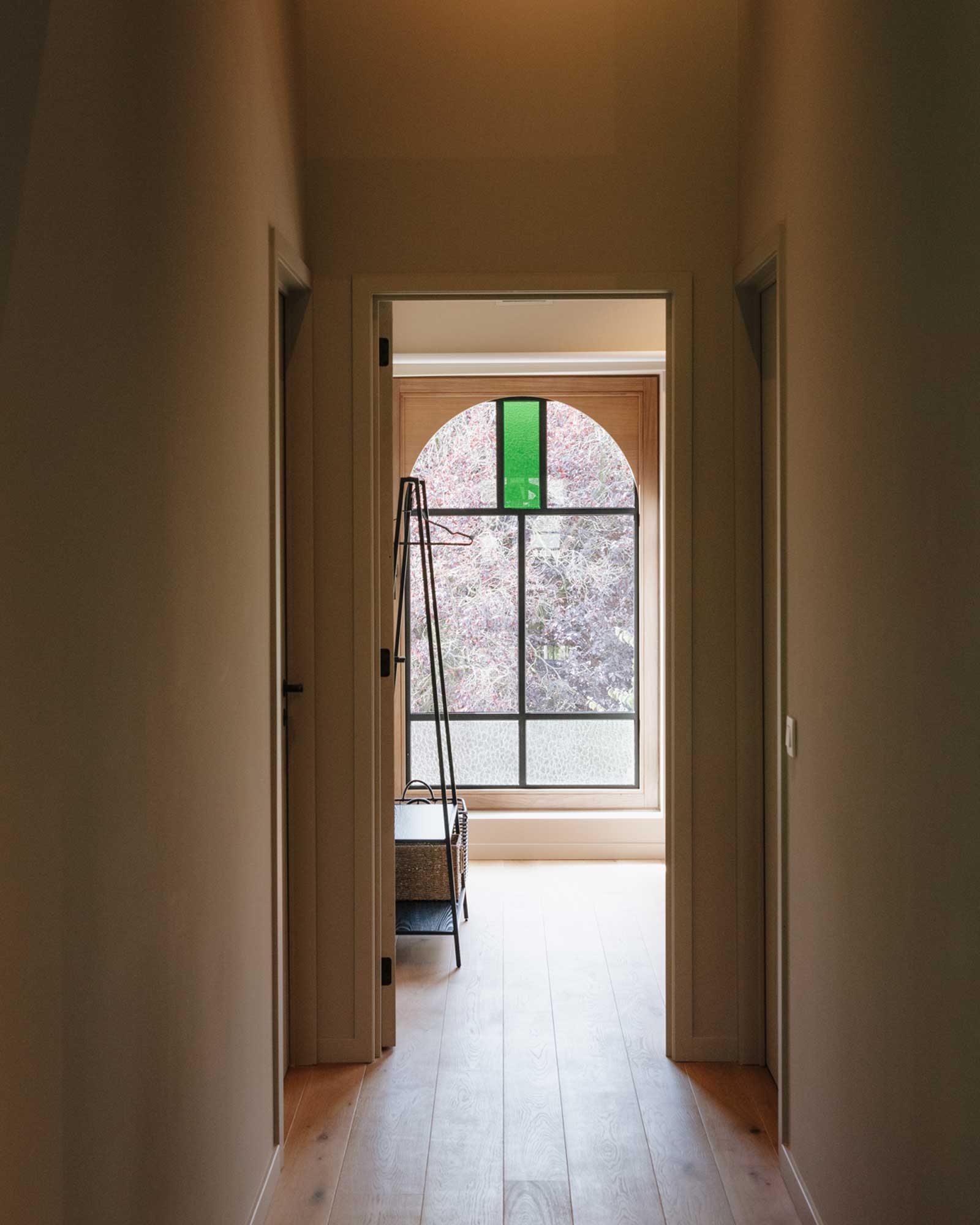 barn-80_farmhouse_vlaanderen-belgium_interior-space-window.jpg
