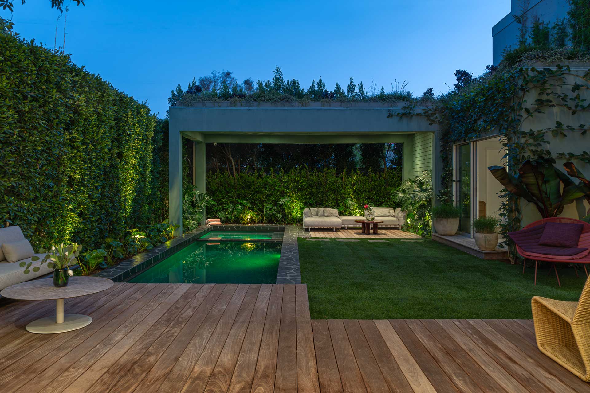 flora-house-ashcroft_house_california-usa_exterior-night.jpg
