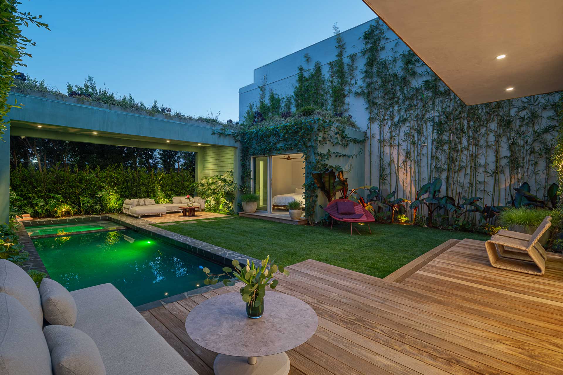 flora-house-ashcroft_house_california-usa_exterior-night-terrace.jpg