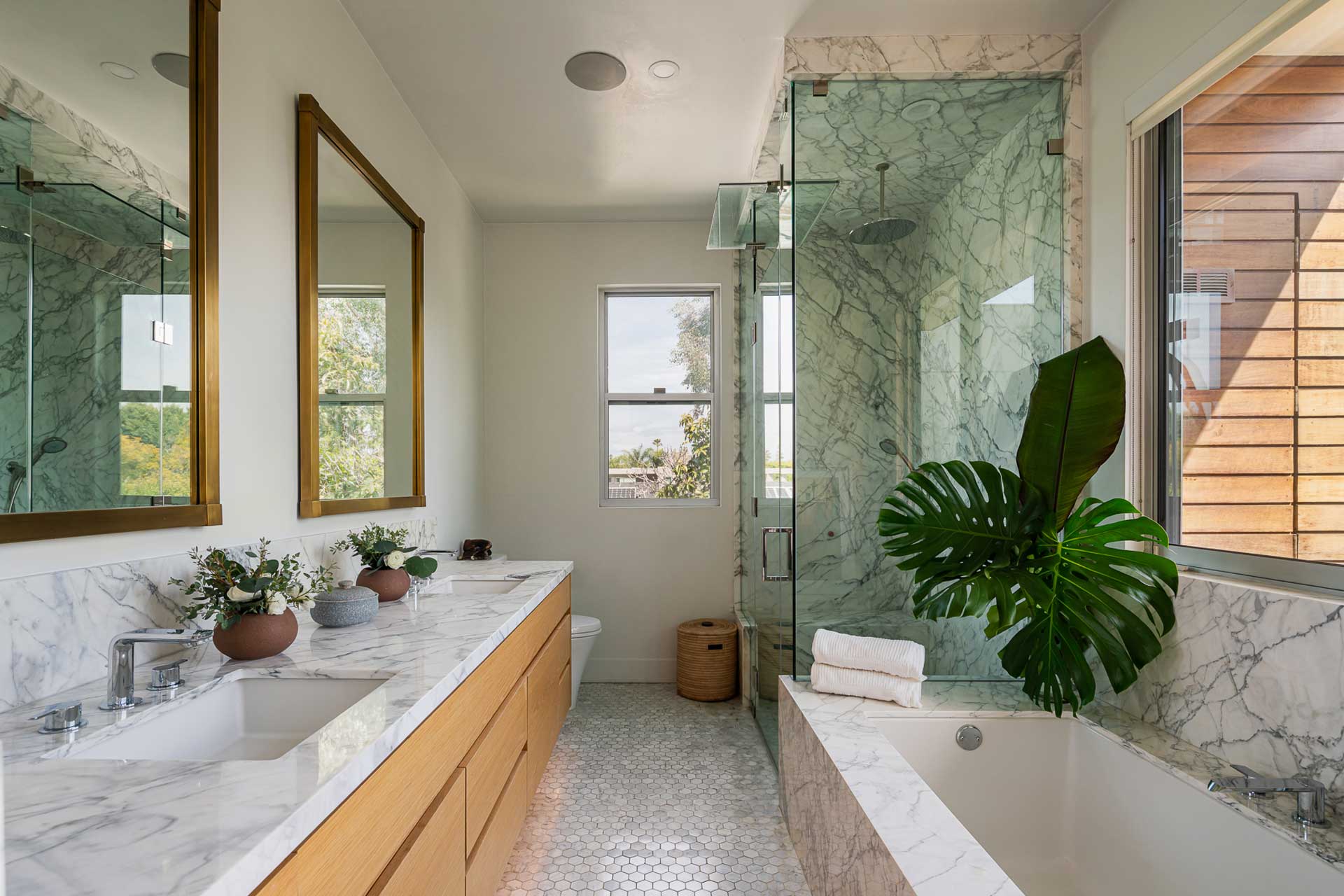 flora-house-ashcroft_house_california-usa_interior-bathroom.jpg