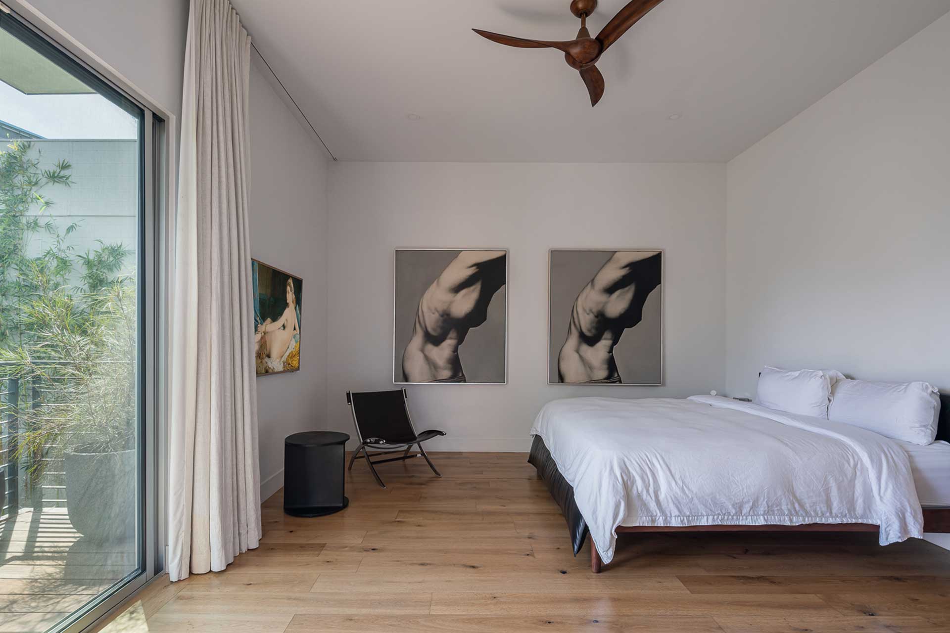 flora-house-ashcroft_house_california-usa_interior-bedroom-design.jpg