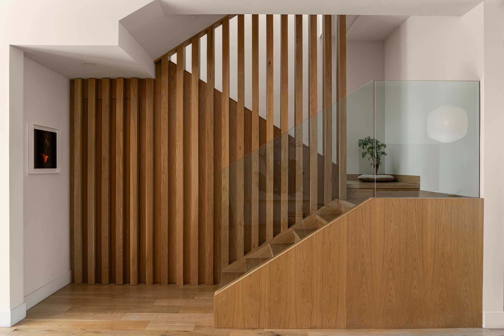 flora-house-ashcroft_house_california-usa_interior-stairs.jpg