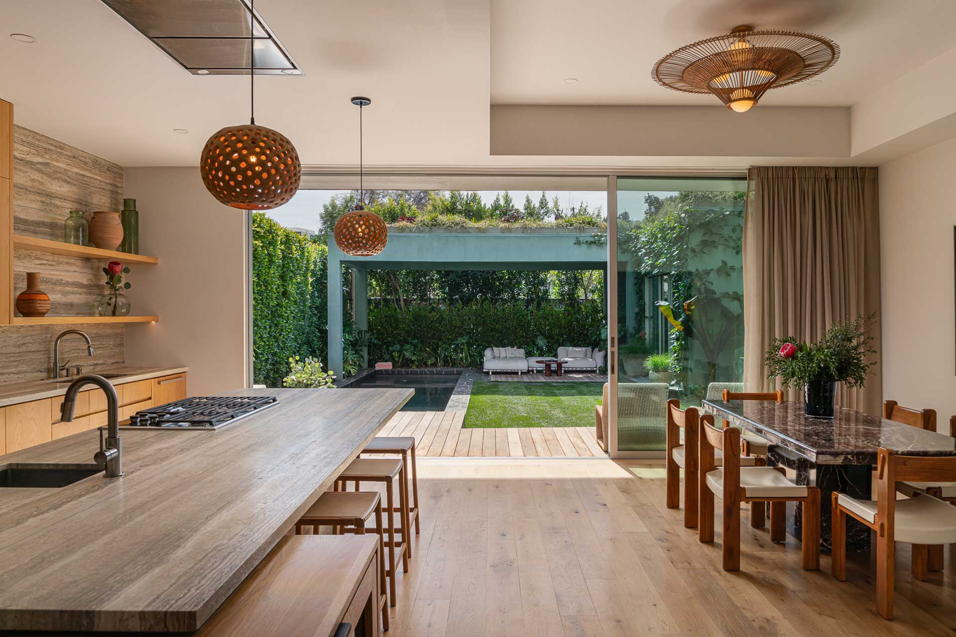 flora-house-ashcroft_house_california-usa_interior-view.jpg