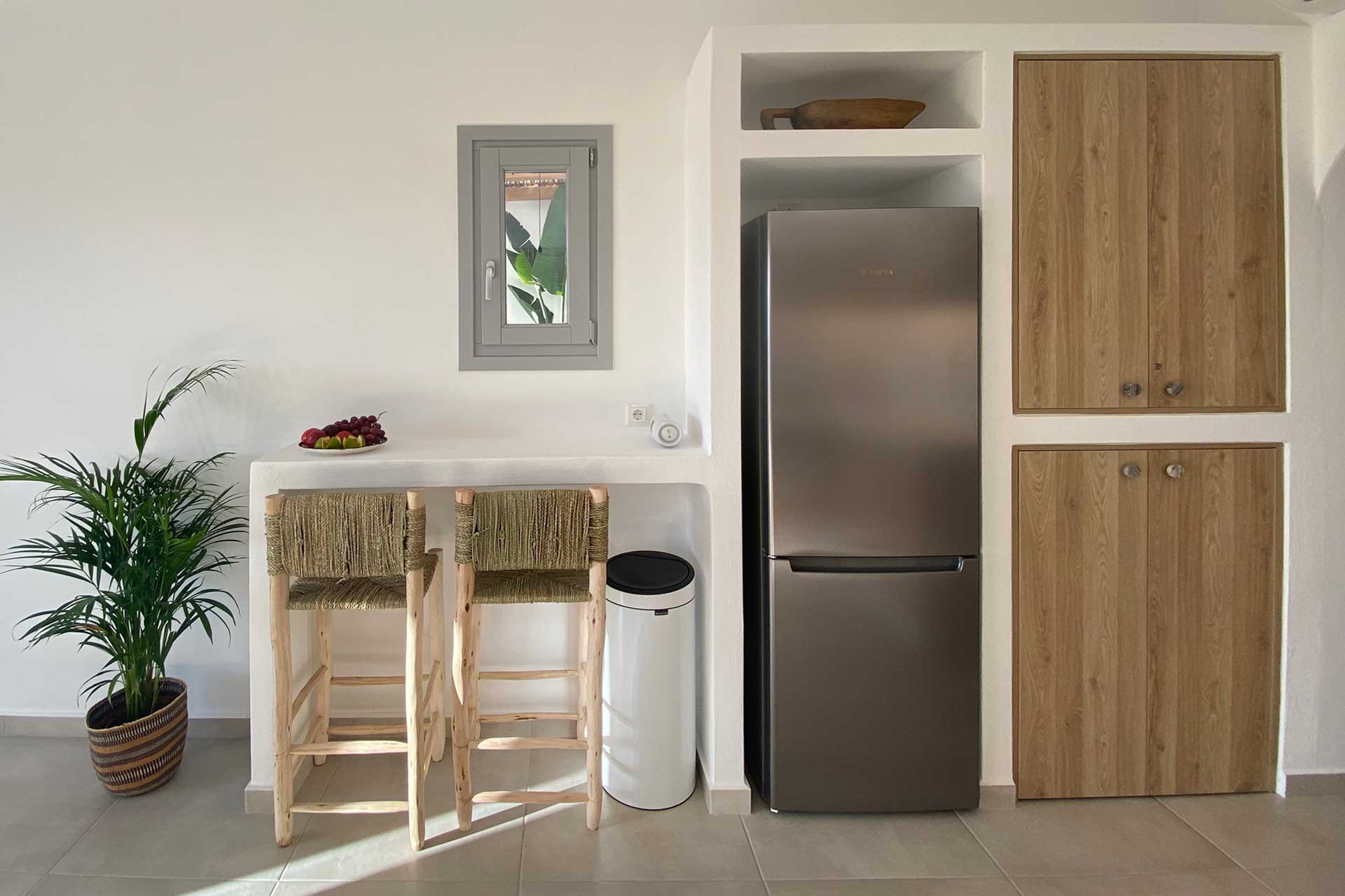 beachhouse-omega-naxos_beachhouse_naxos-cyclades-greece_interior-kitchen-design.jpg