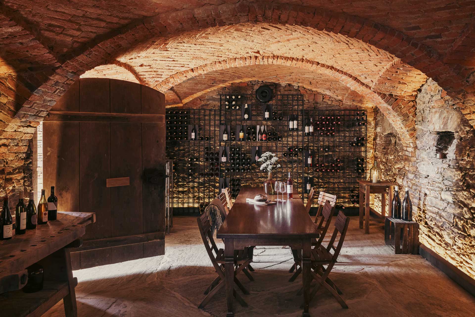 am-wildbachberg_house_steiermark-austria_winecellar.jpg