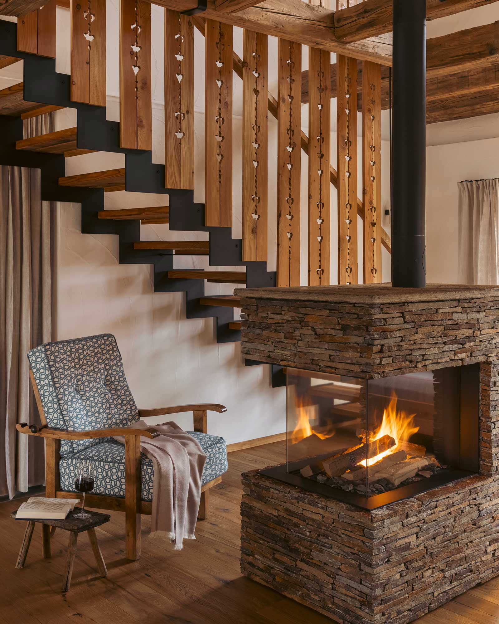 haus-franzl-am-wildbachberg_house_steiermark-austria_interior-stairs.jpg