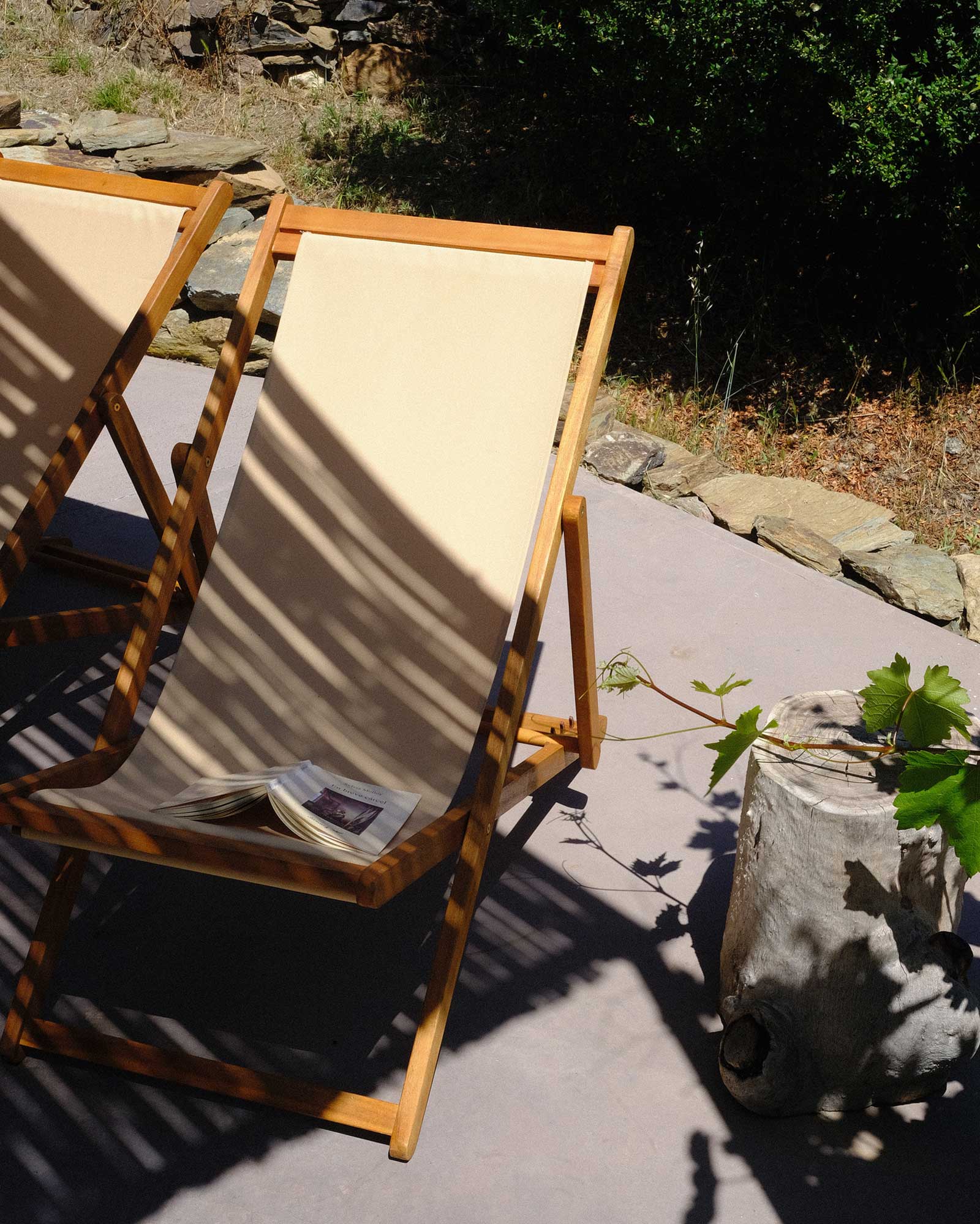 luxi-bia-guesthouses-la-residenza_house_sardegna-italy_exterior-chair.jpg