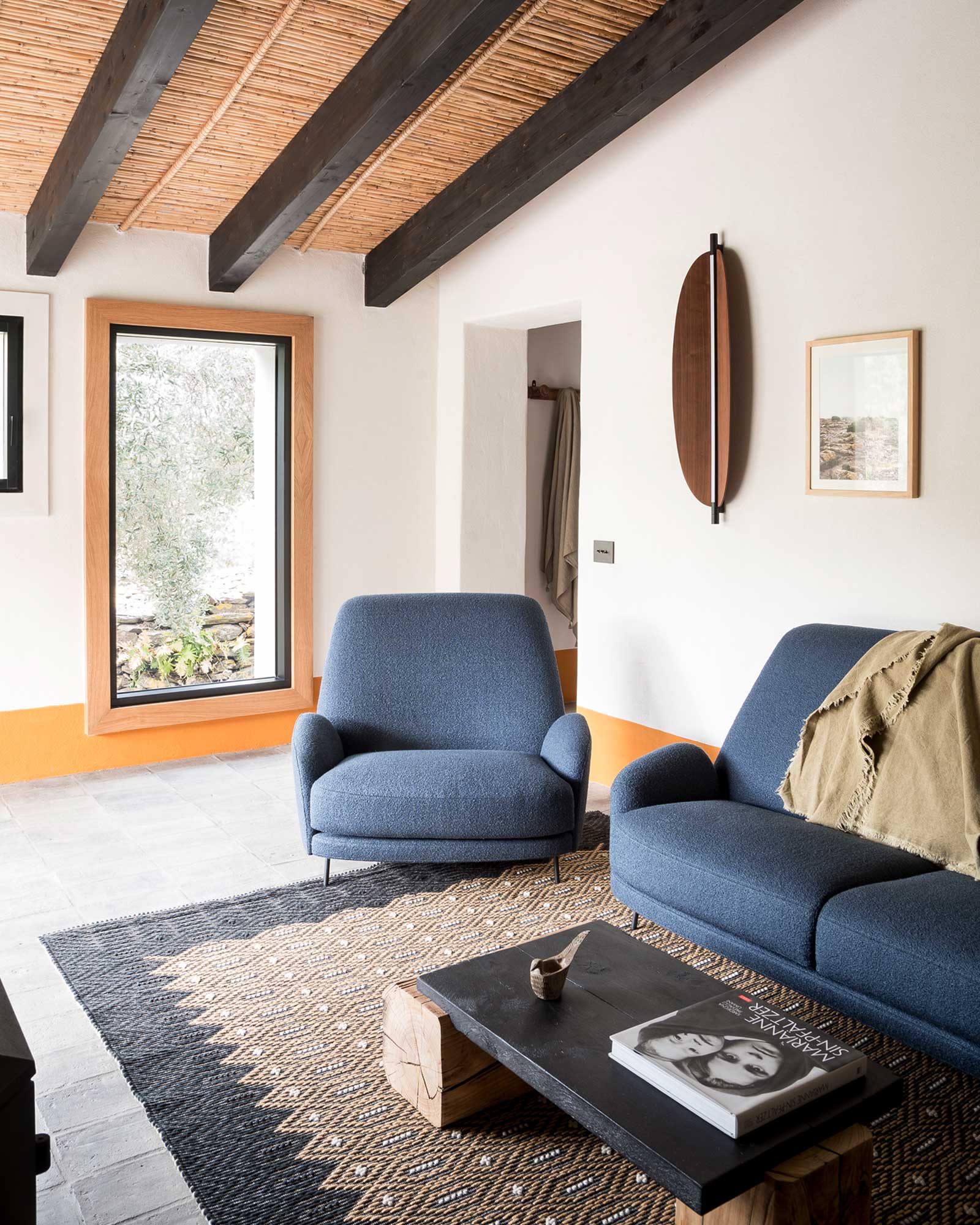 luxi-bia-guesthouses-la-residenza_house_sardegna-italy_interior-detail-living-room-design.jpg