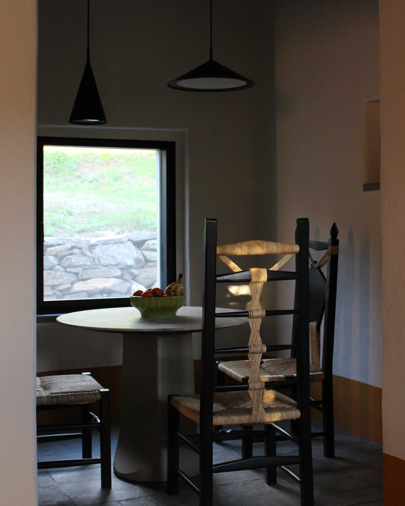 luxi-bia-guesthouses-la-residenza_house_sardegna-italy_interior-table.jpg