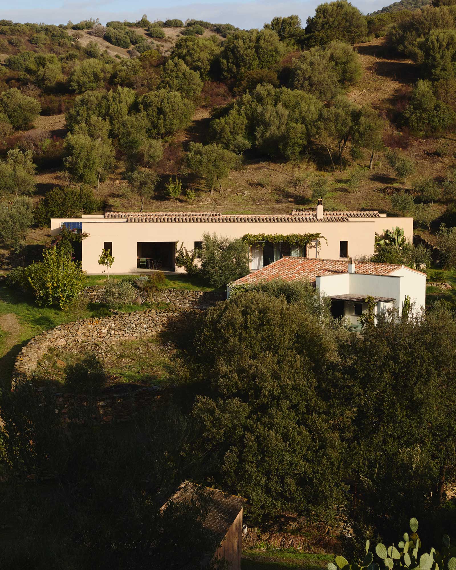 luxi-bia_house_sardegna-italy_exterior-houses.jpg