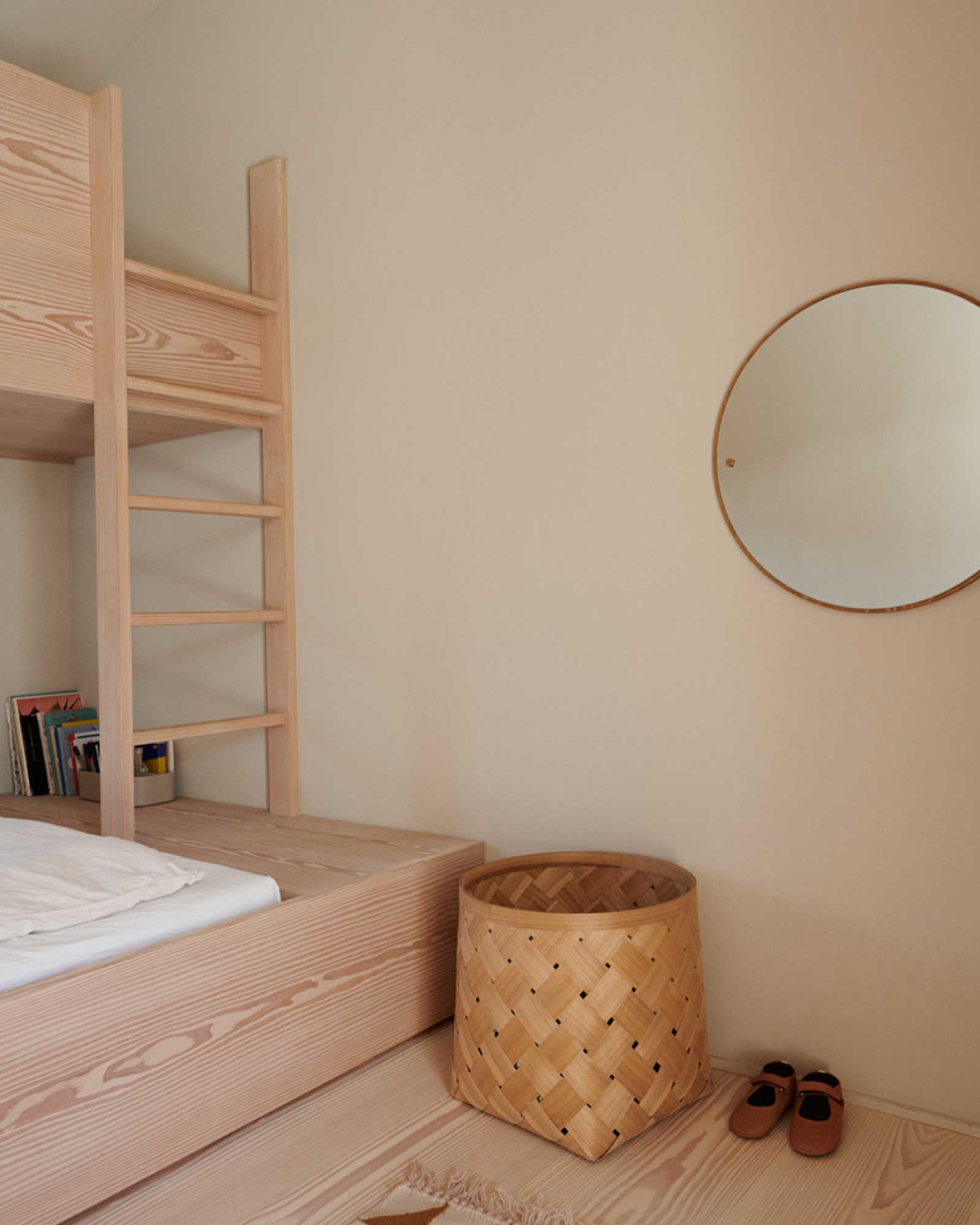 heatherhill-beach-house_beachhouse_seeland-denmark_interior-bunk-beds.jpg