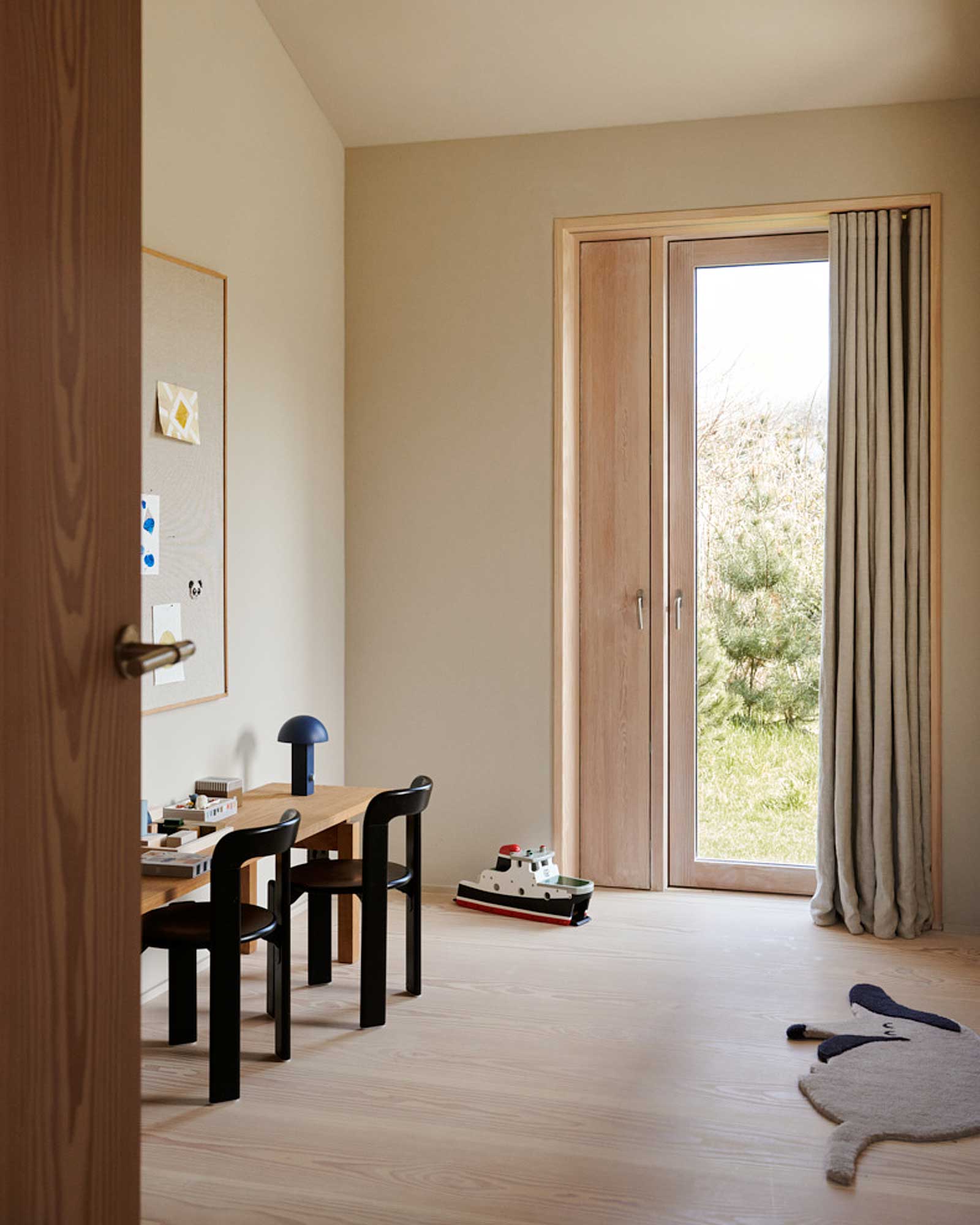 heatherhill-beach-house_beachhouse_seeland-denmark_interior-playroom.jpg