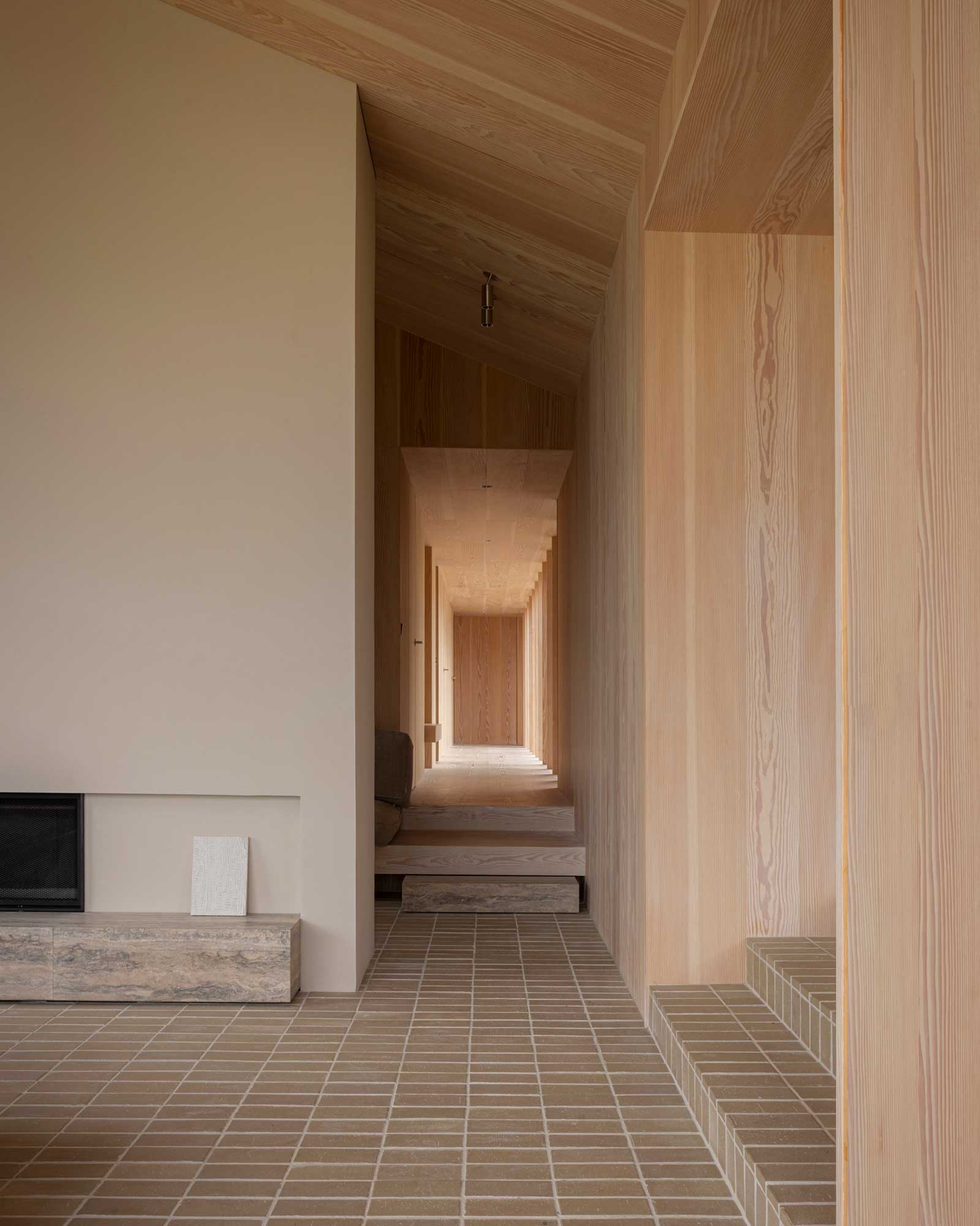 heatherhill-beach-house_beachhouse_seeland-denmark_interior-space.jpg