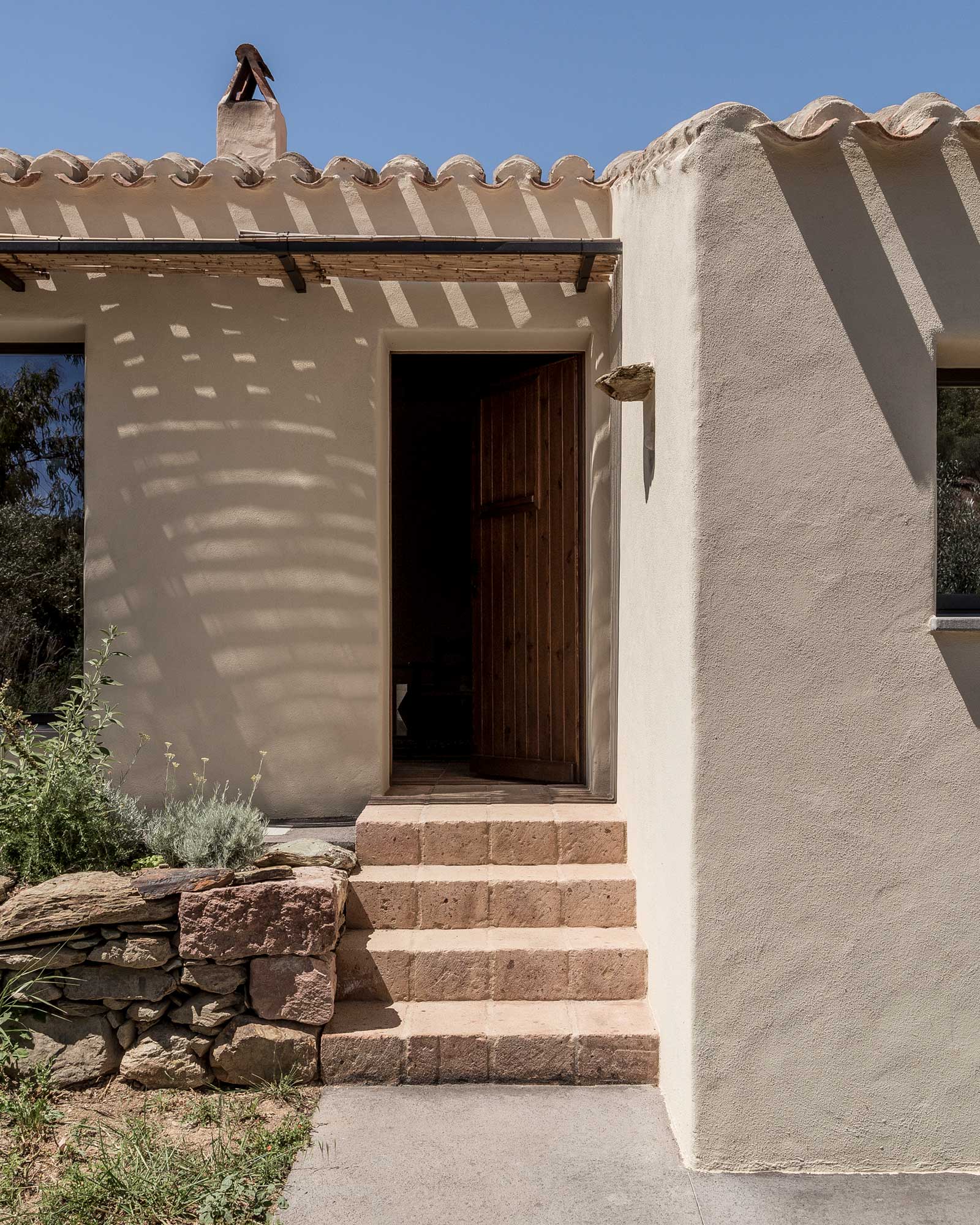 luxi-bia-casa-corte_house_sardegna-italy_exterior.jpg