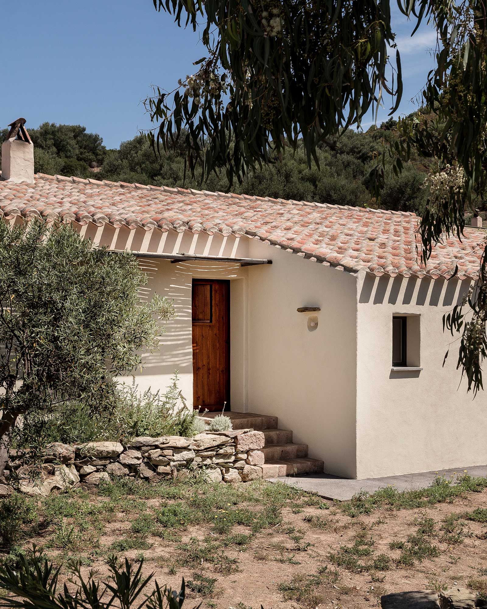 luxi-bia-casa-corte_house_sardegna-italy_exterior-facade.jpg