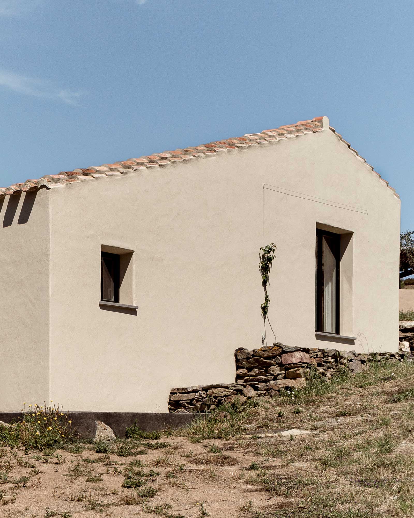 luxi-bia-casa-corte_house_sardegna-italy_exterior-facade-design.jpg