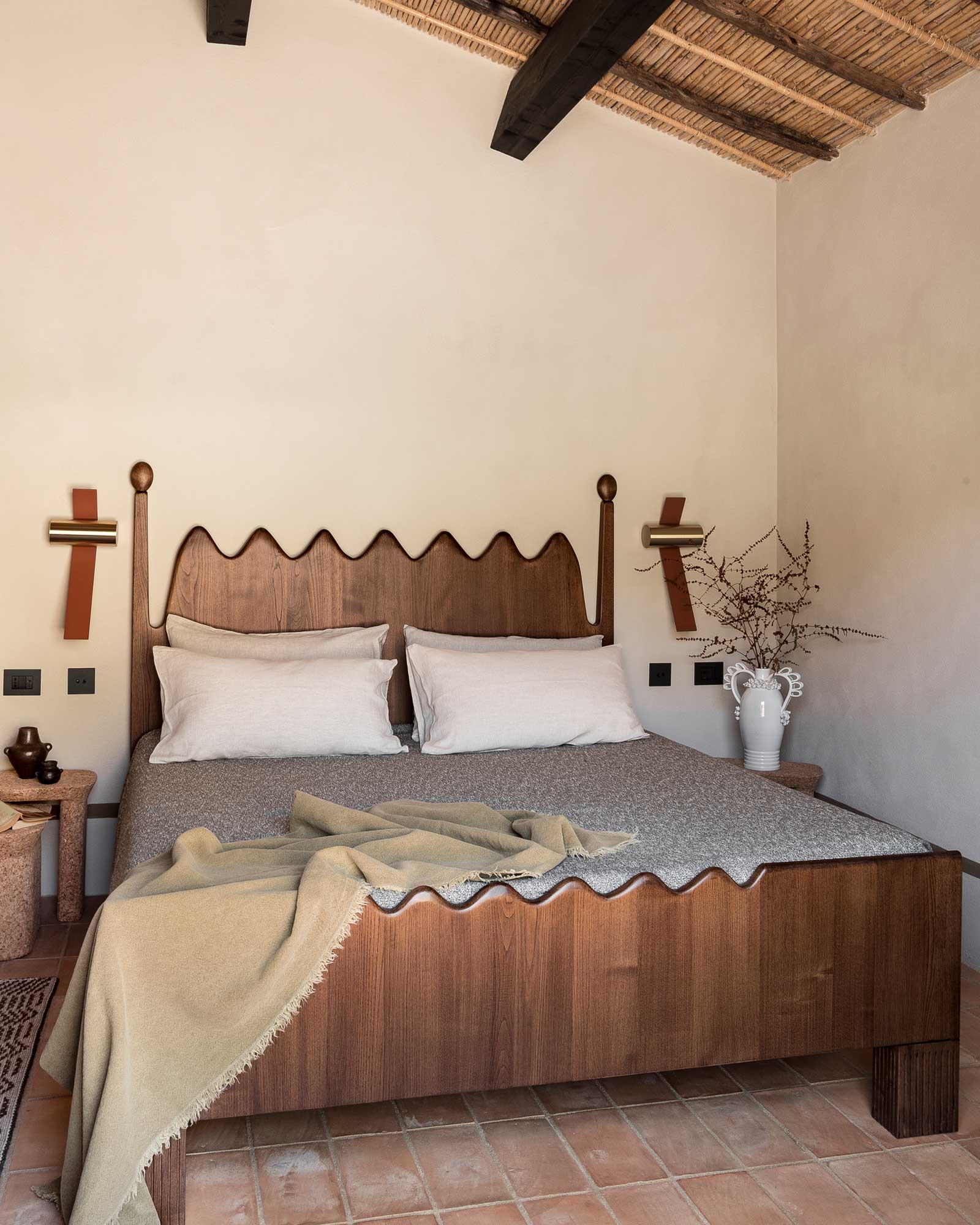 luxi-bia-casa-corte_house_sardegna-italy_interior-bed-room.jpg
