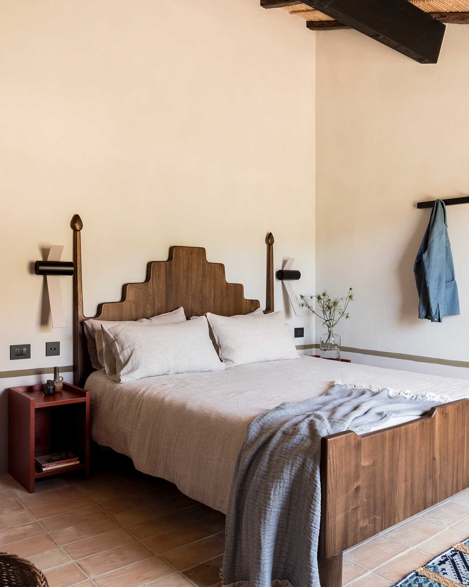 luxi-bia-casa-corte_house_sardegna-italy_interior-bedroom-space.jpg