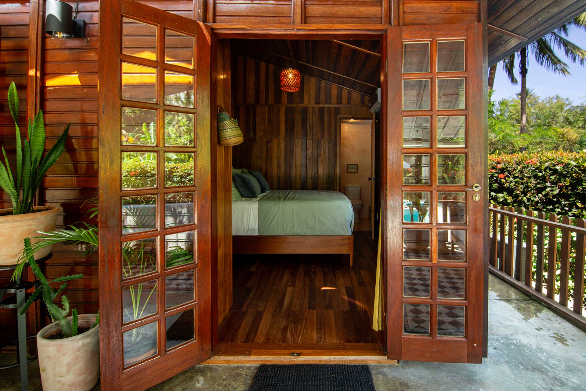 casa-madera_house_samana-dominican-republic_exterior-bedroom.jpg