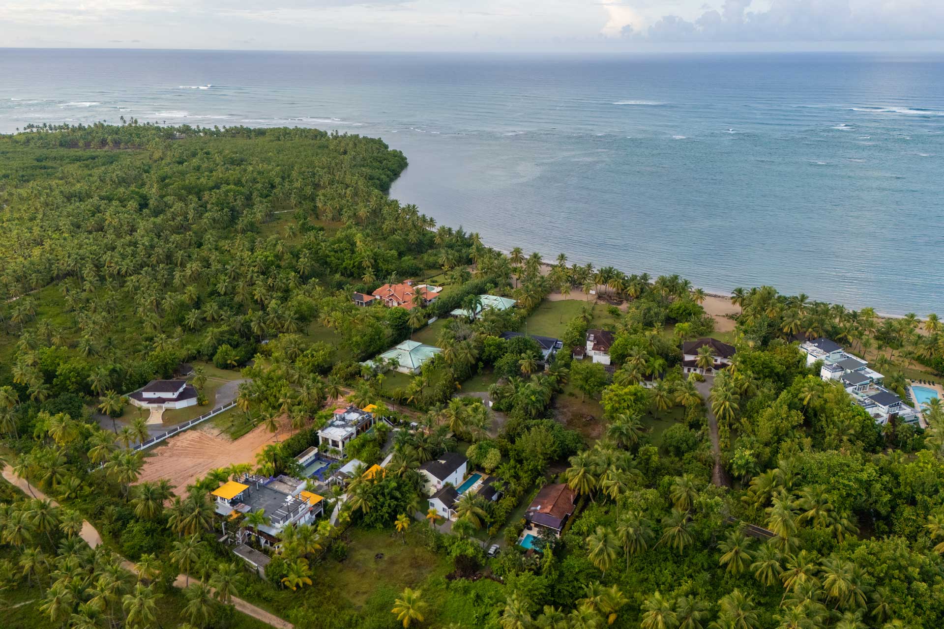casa-madera_house_samana-dominican-republic_exterior-drone.jpg