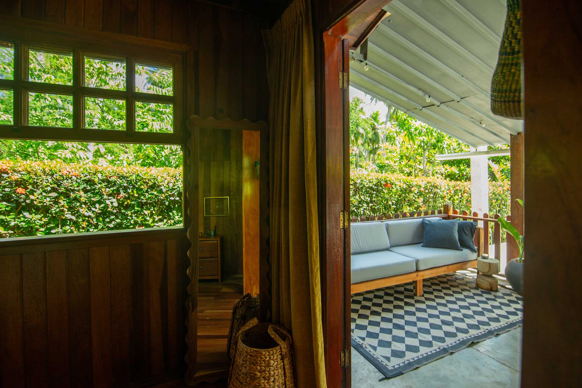 casa-madera_house_samana-dominican-republic_interior-bedroom-terrace.jpg