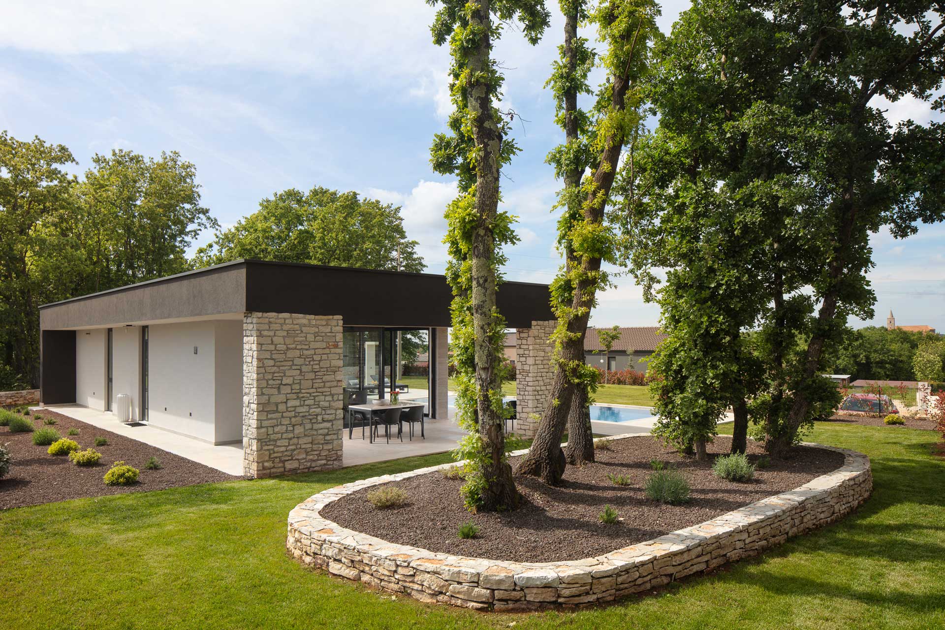 villa-themis_villa_veti-Petar-u-sumi-Croatia_exterior-facade.jpg