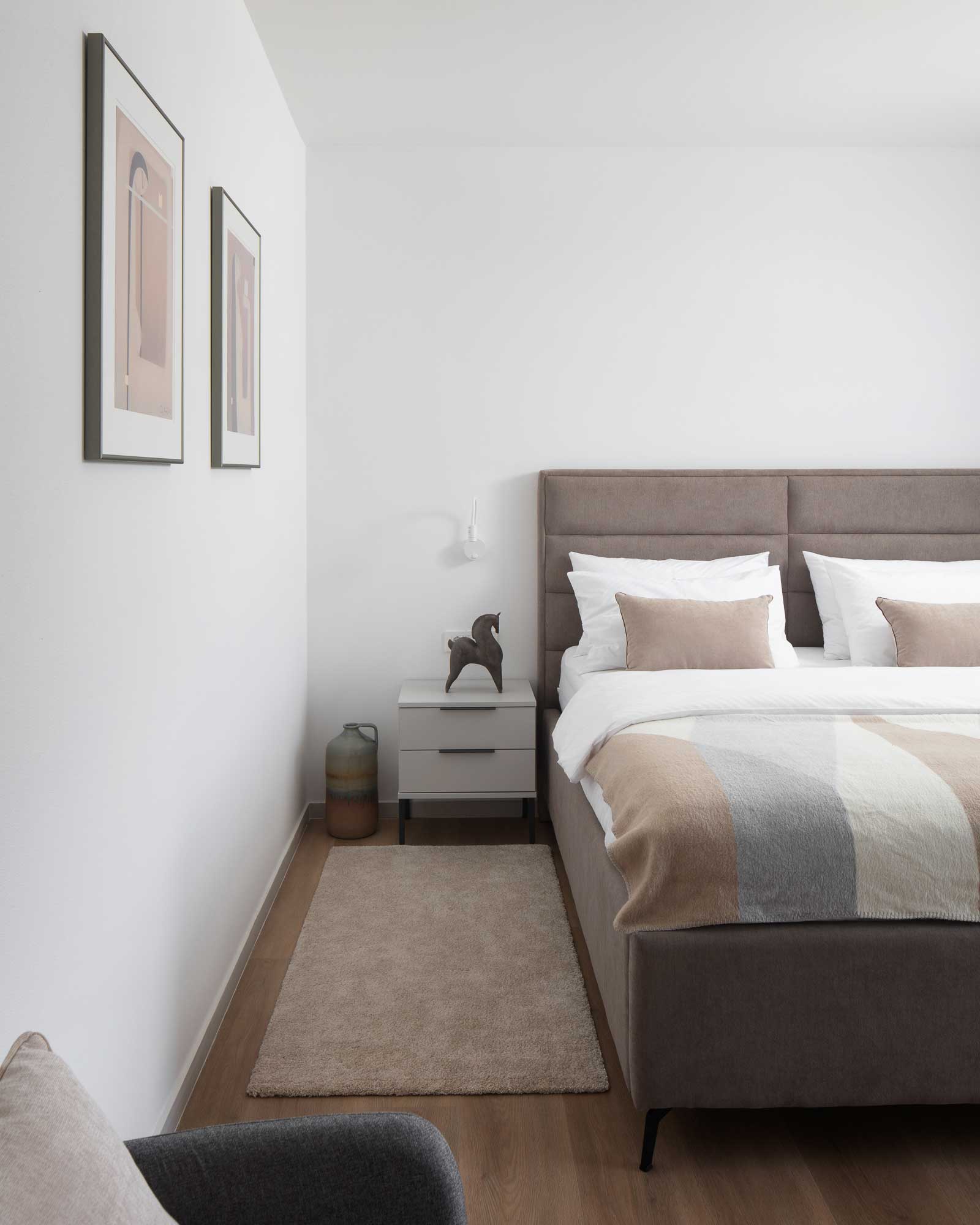 villa-themis_villa_veti-Petar-u-sumi-Croatia_interior-bed.jpg