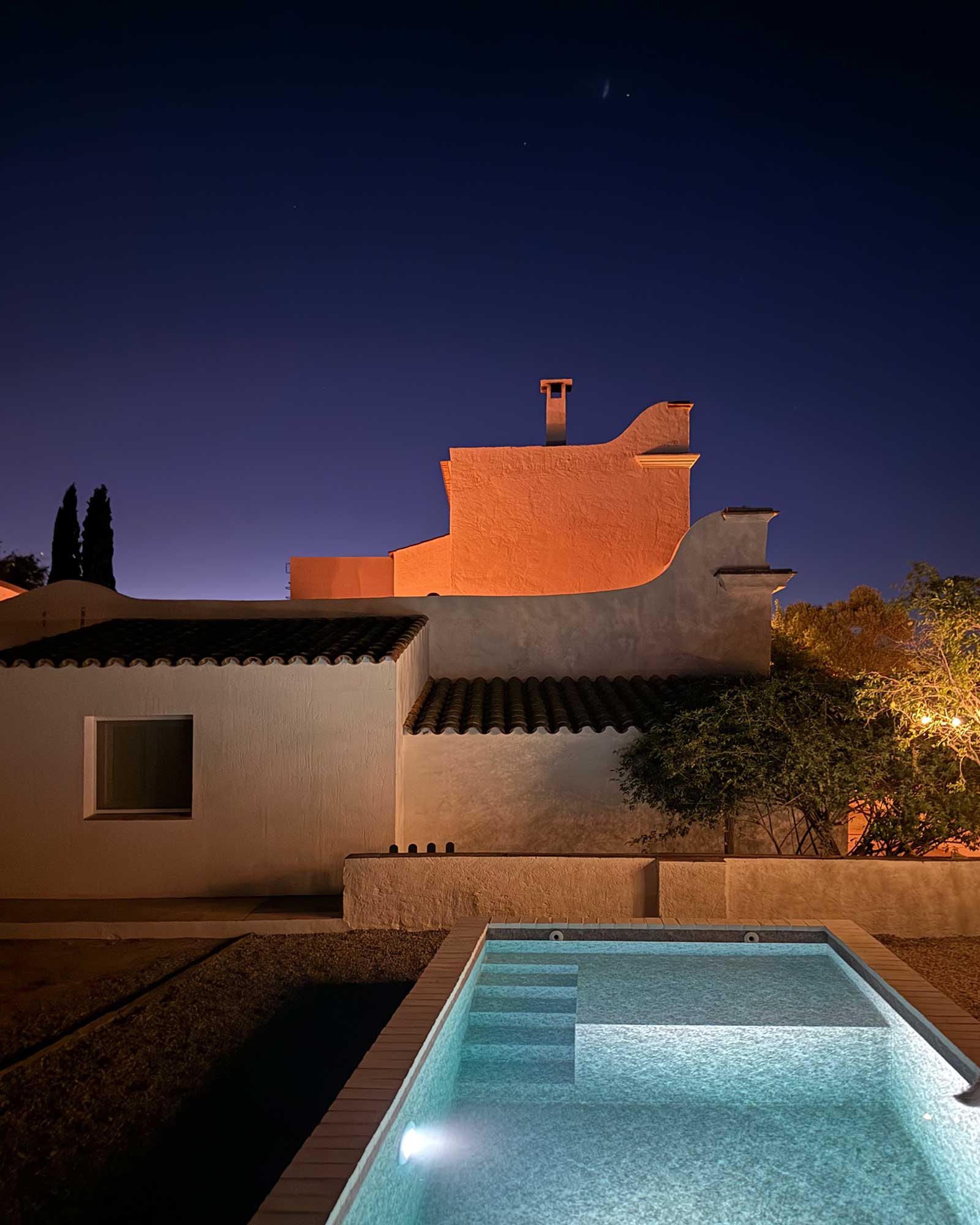 cortijo-la-sierrazuela_farmhouse_andalusia-spain_exterior-pool-night.jpg