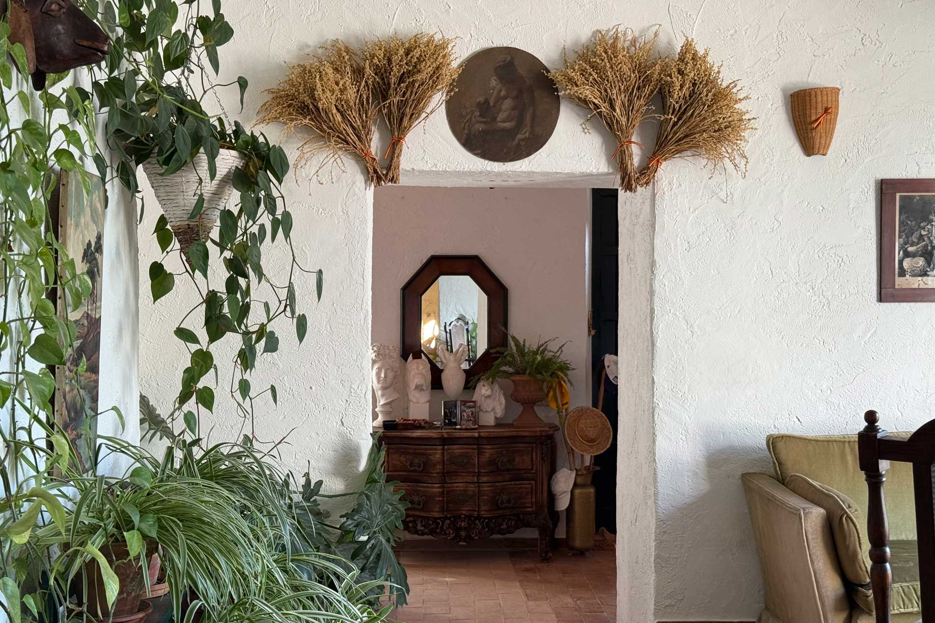 cortijo-la-sierrazuela_farmhouse_andalusia-spain_interior.jpg