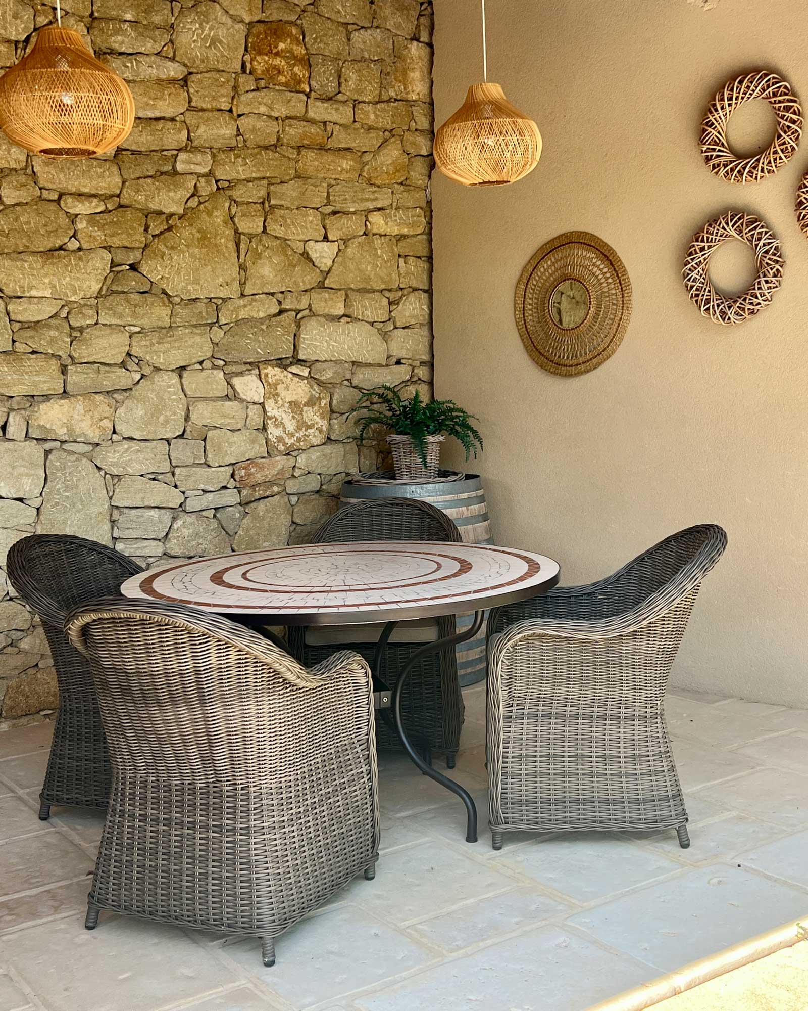 villa-armajeva_villa_Crillon-le-Brave-Provence-France_exterior-table-terrace.jpg