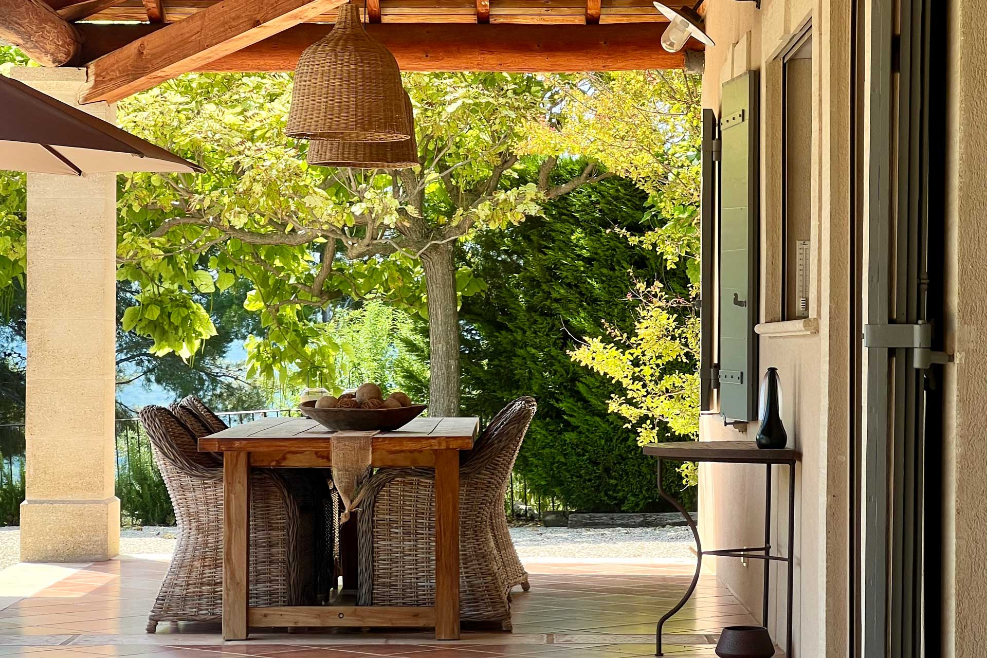 villa-armajeva_villa_Crillon-le-Brave-Provence-France_exterior-terrace.jpg