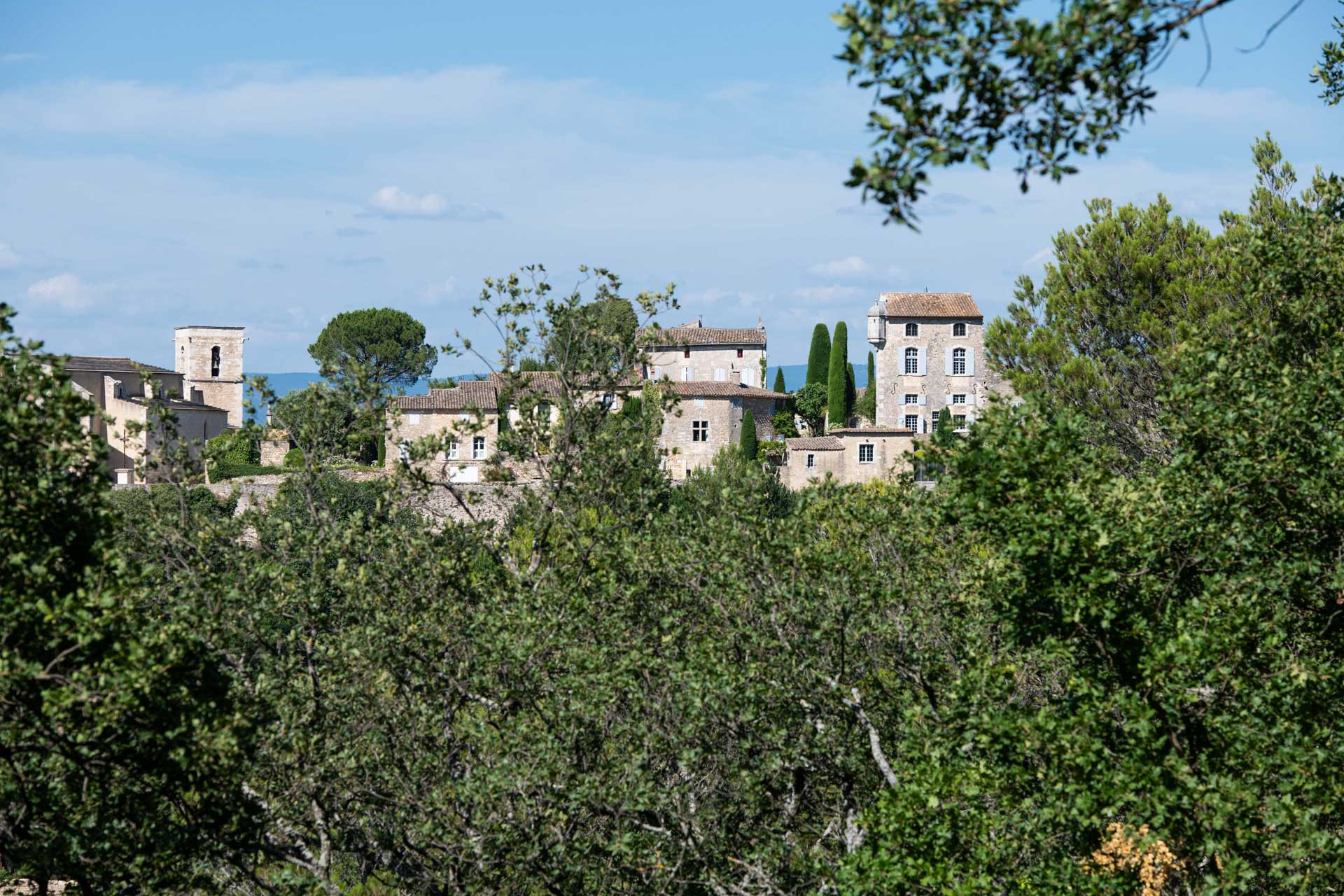 la-bastide-de-lorme_farmhouse_Louberon-Provence-France_exterior-view.jpg