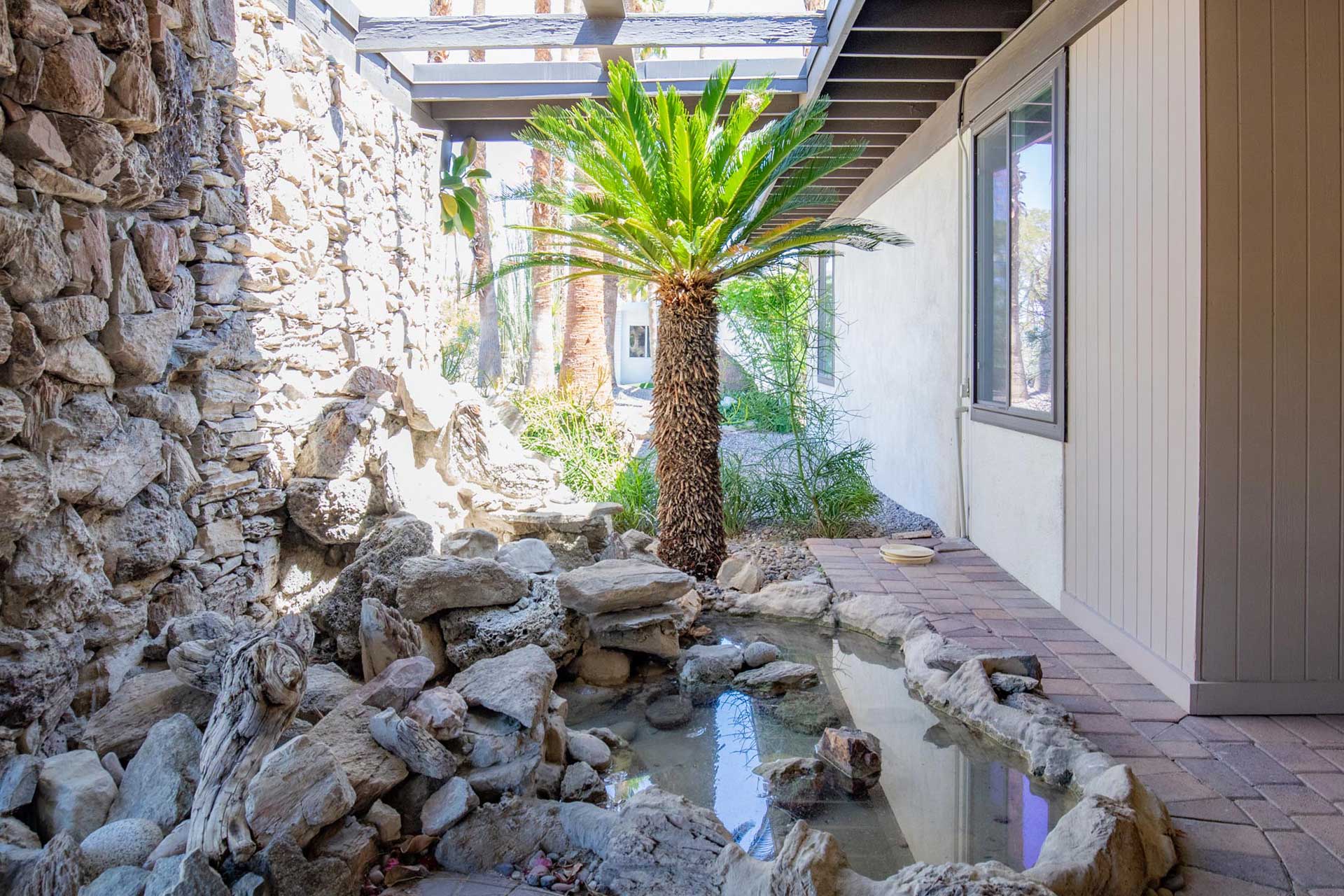 the-royal-singapore-palm-springs_house_california-usa_exterior-detail.jpg