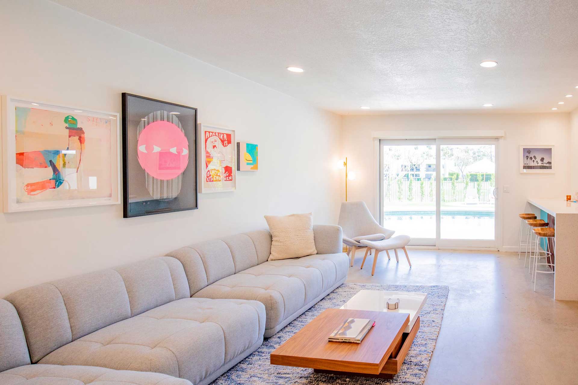 the-royal-singapore-palm-springs_house_california-usa_interior-living-room-sofa.jpg