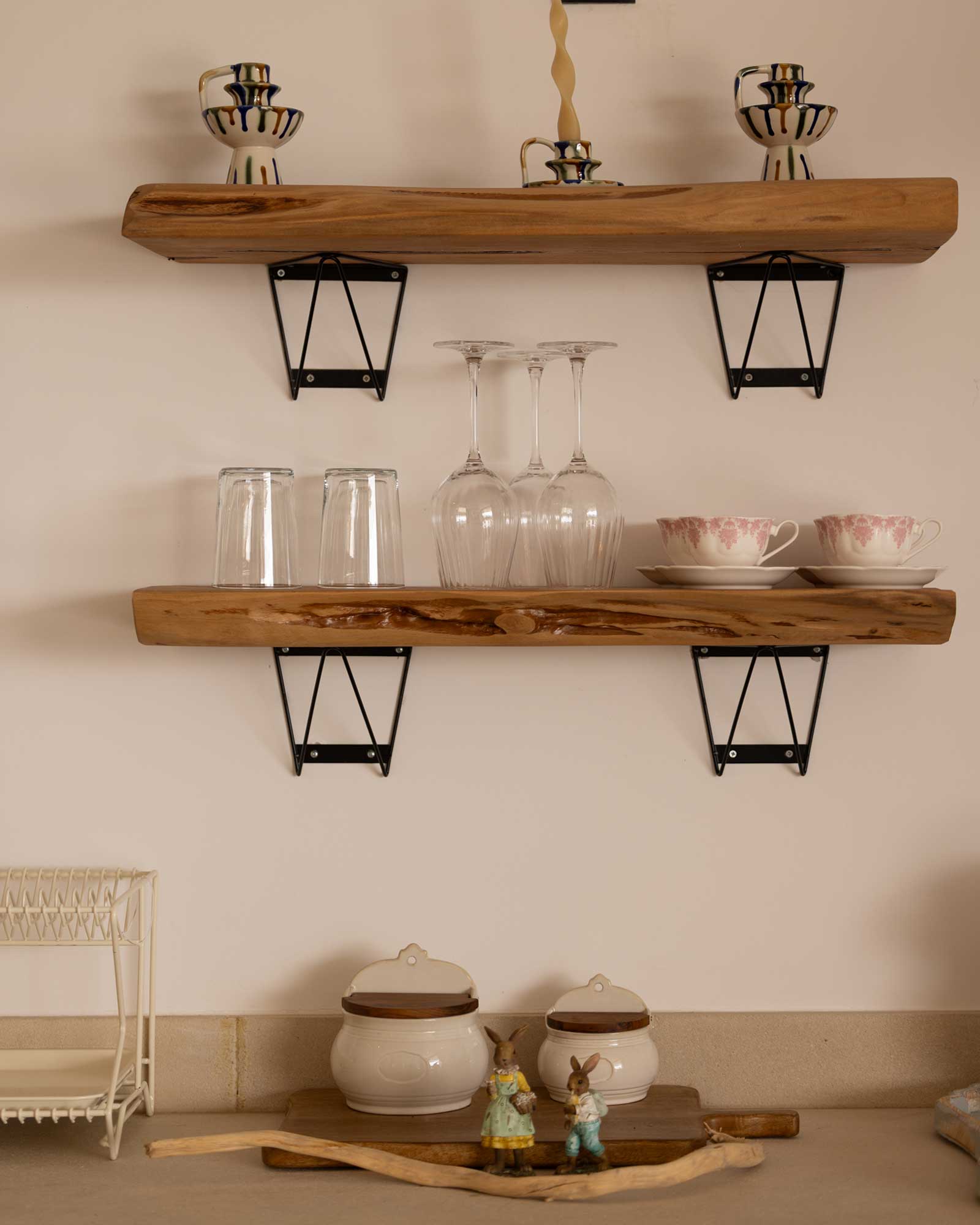 thea-estate_villa_paphos-cyprus_interior-kitchen-detail.jpg
