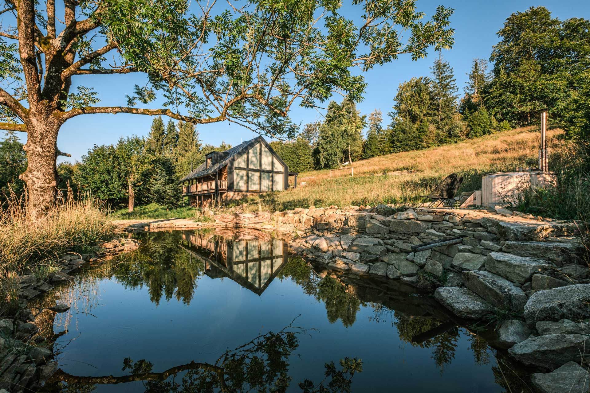 chata-pytlorka_house_navsi-czech-republic_exterior-facade.jpg