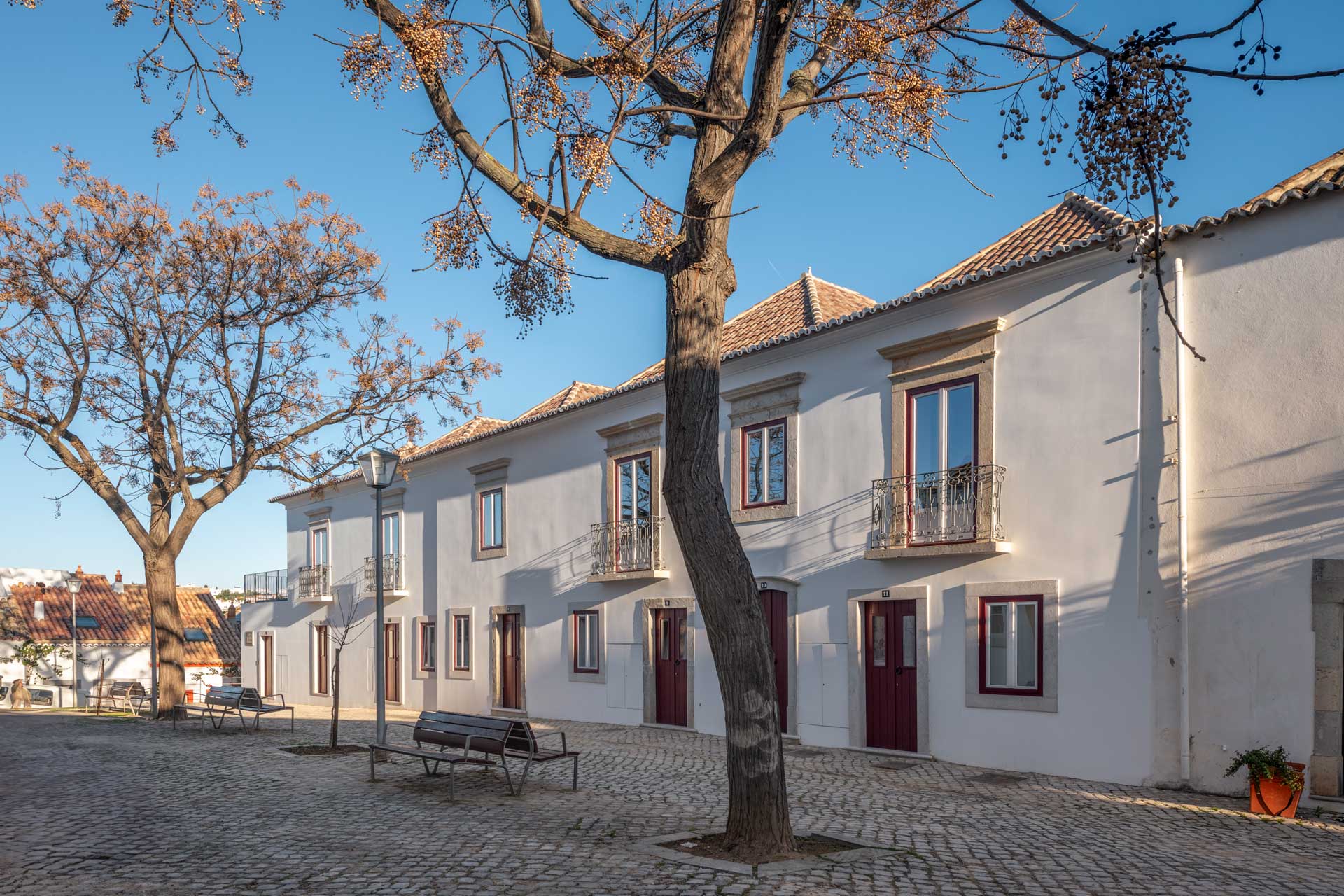 dona-ana-house_house_faro-portugal_exterior-street.jpg