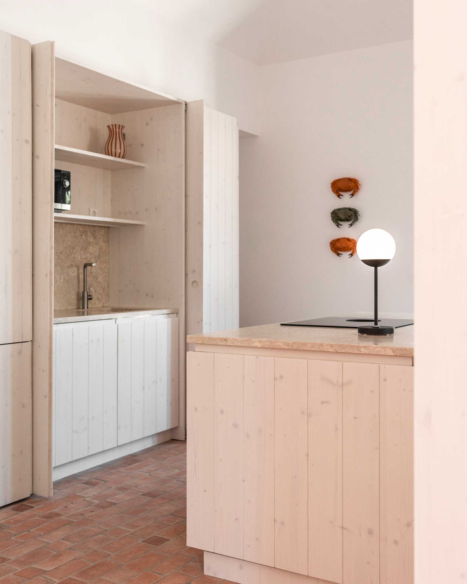 dona-ana-house_house_faro-portugal_interior-kitchen-design.jpg