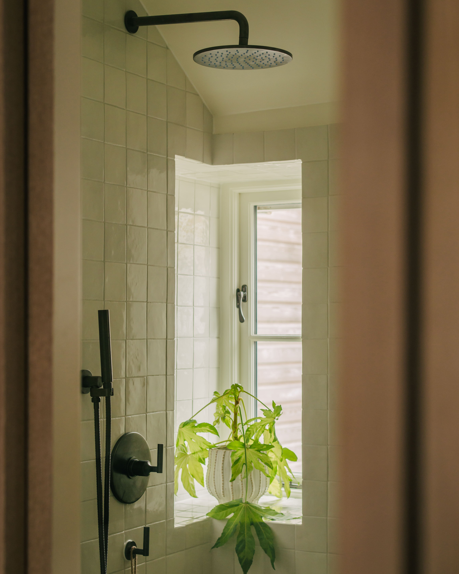 st-ives-little-cottage_cottage_england-uk_interior-bath-shower.jpg