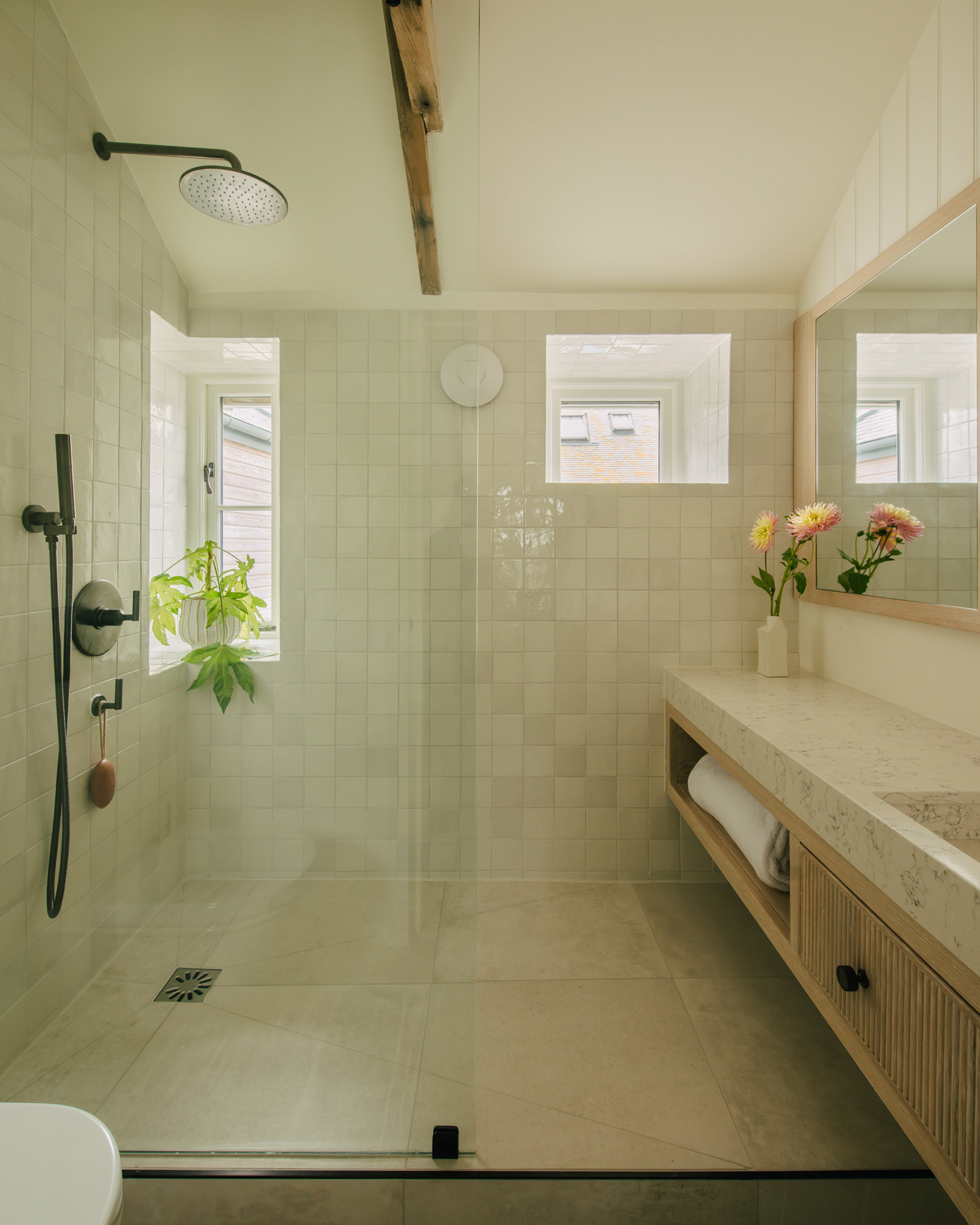 st-ives-little-cottage_cottage_england-uk_interior-shower.jpg