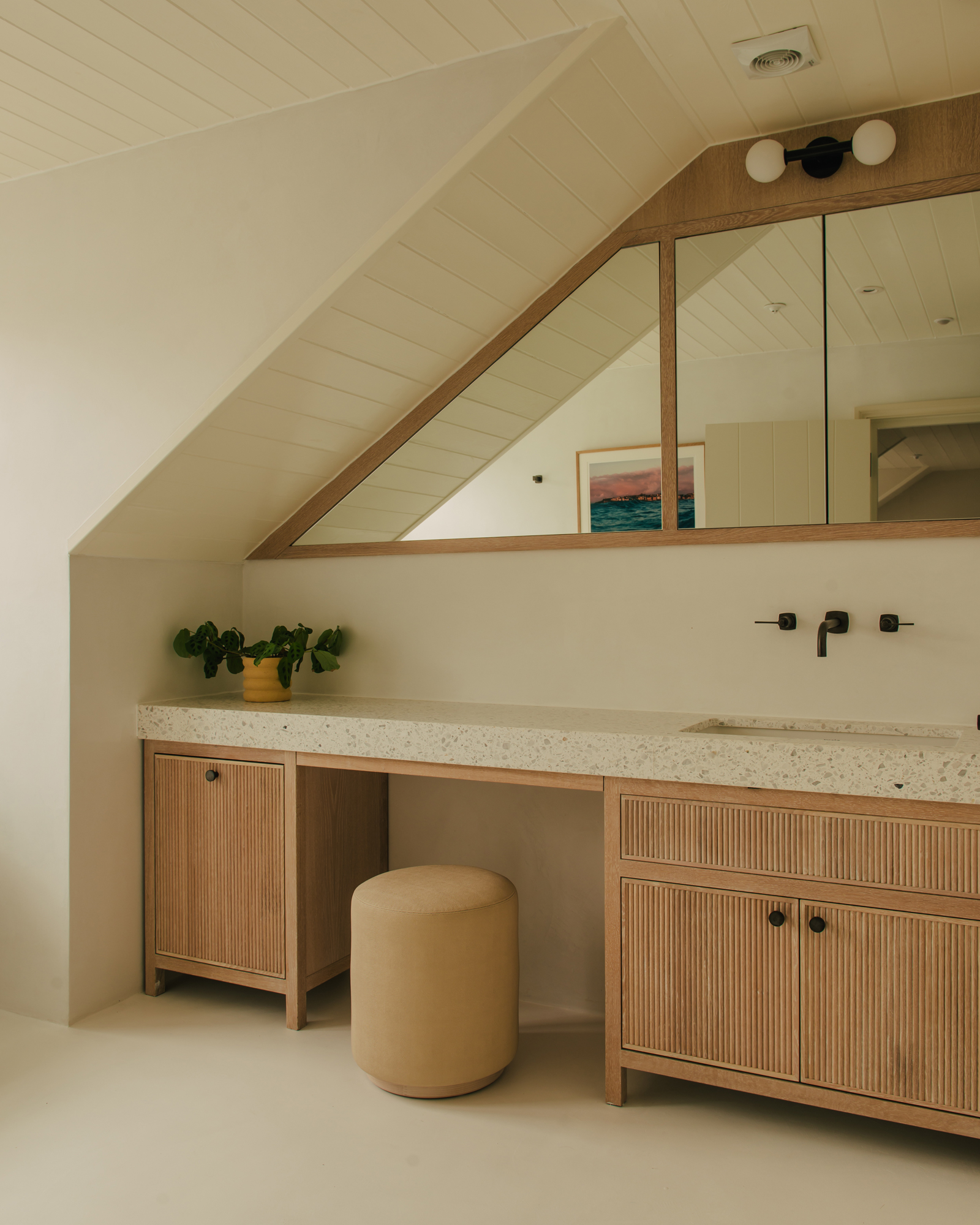 seaside-cottage-in-st-ives_cottage_st-yves-england-uk_interior-bathroom-design.jpg