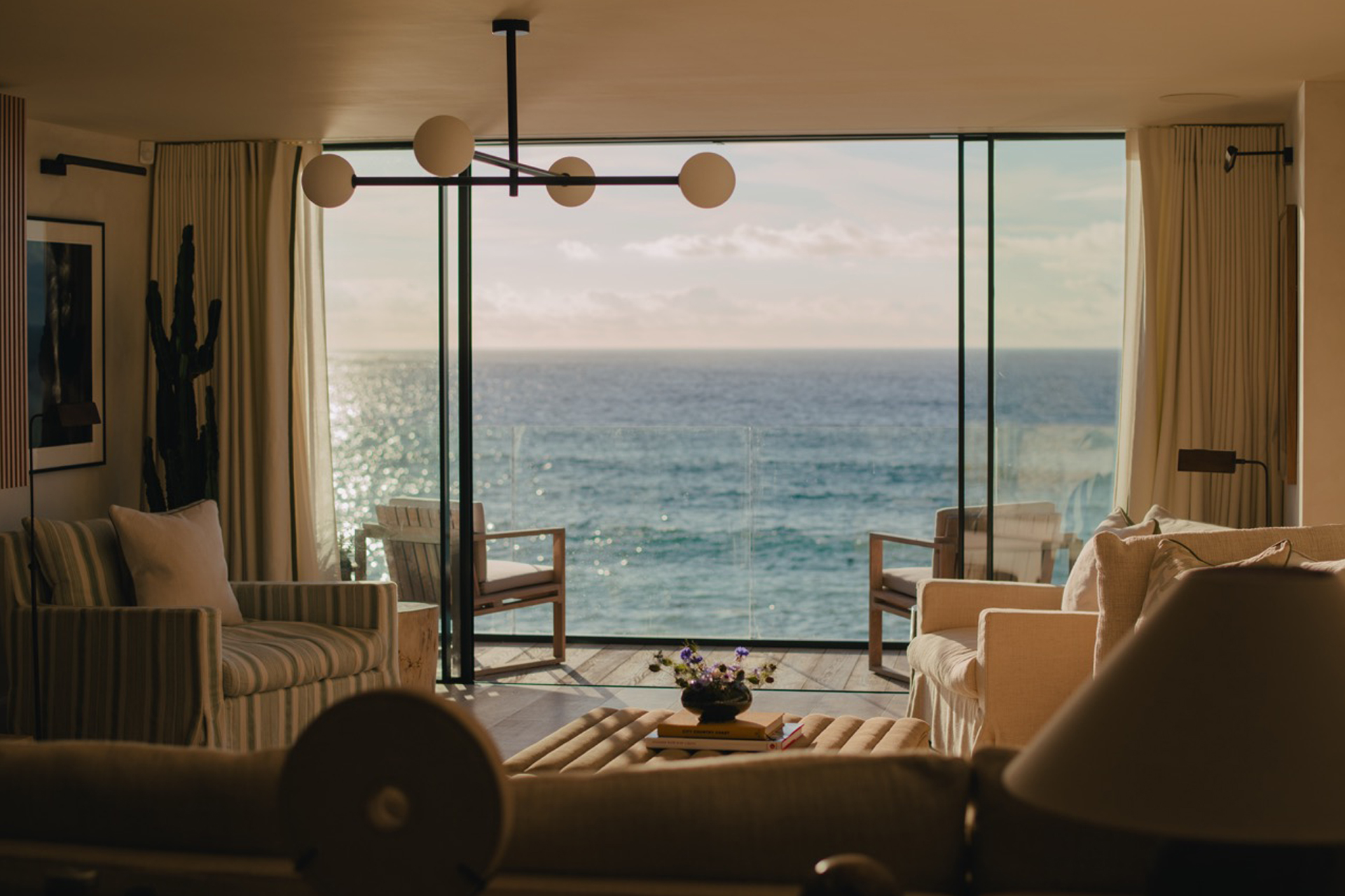 st-ives-beachfront-penthouse_penthouse_st-ives-england-uk_interior.jpg