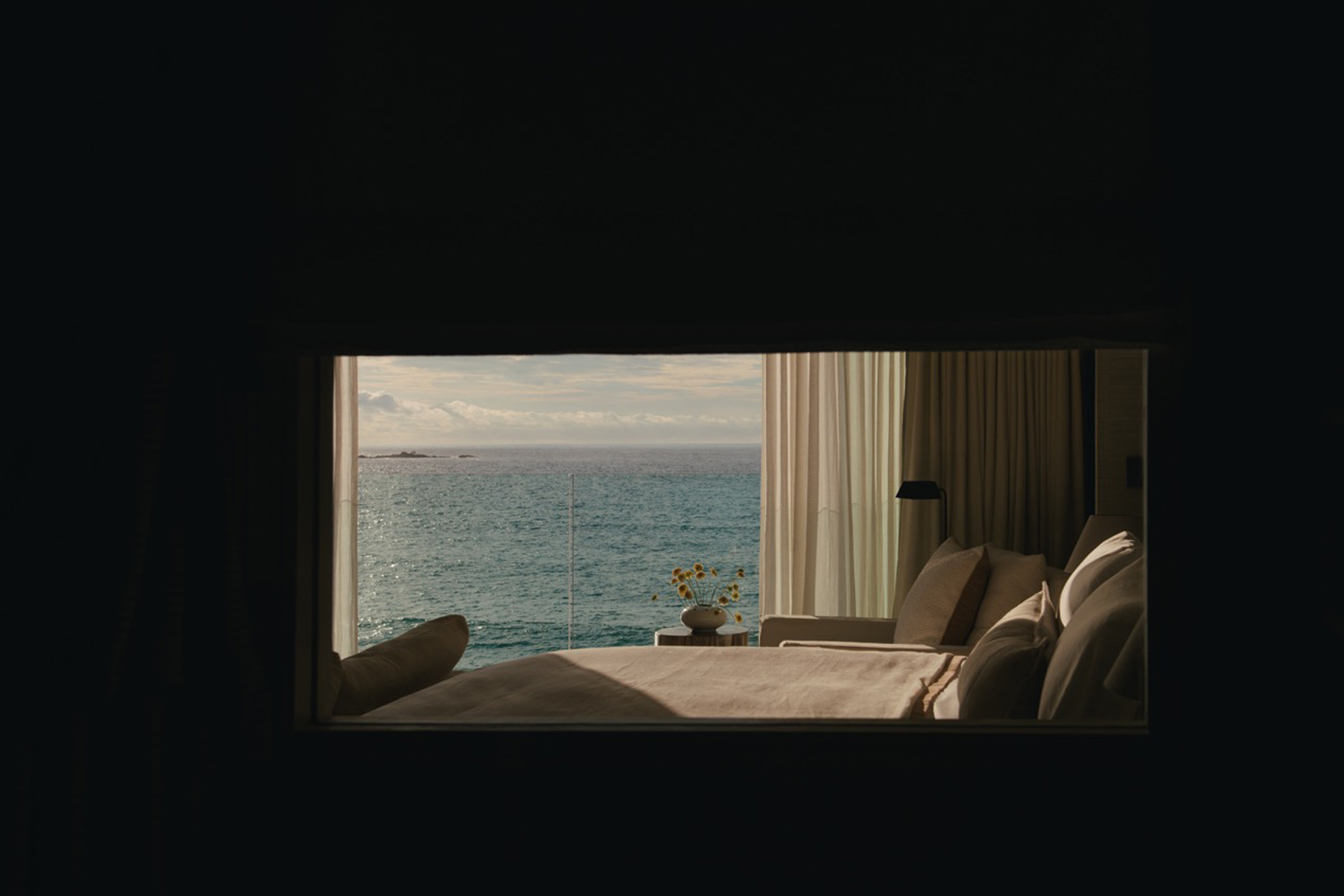 st-ives-beachfront-penthouse_penthouse_st-ives-england-uk_interior-detail.jpg