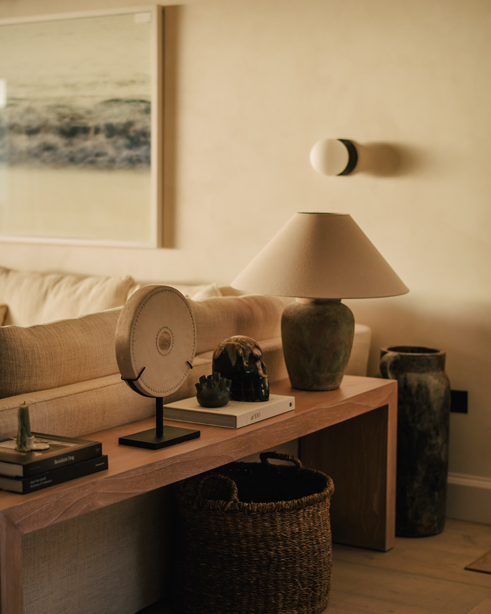 st-ives-beachfront-penthouse_penthouse_st-ives-england-uk_interior-detail-lamp.jpg