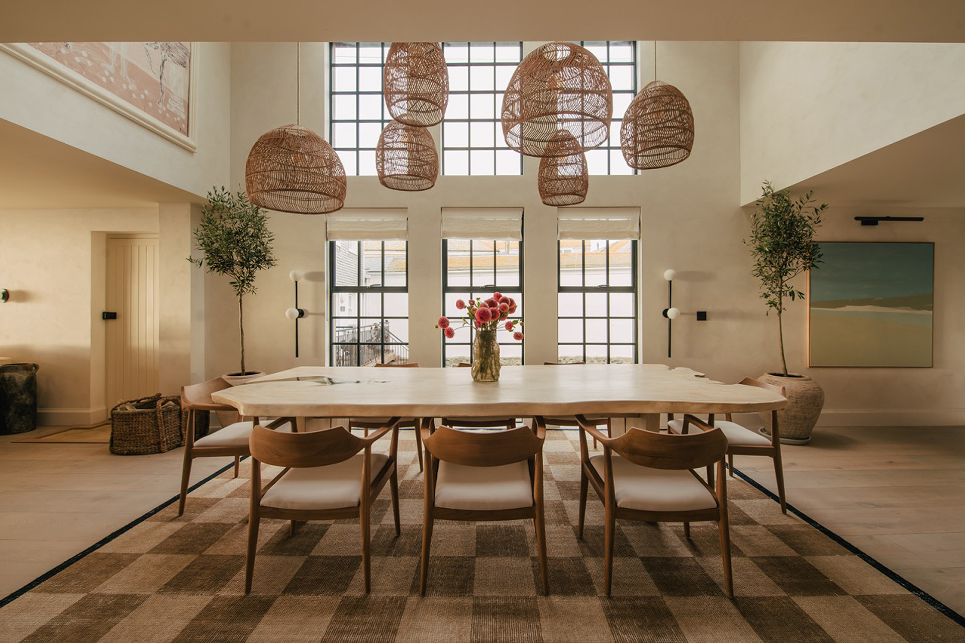 st-ives-beachfront-penthouse_penthouse_st-ives-england-uk_interior-dining.jpg