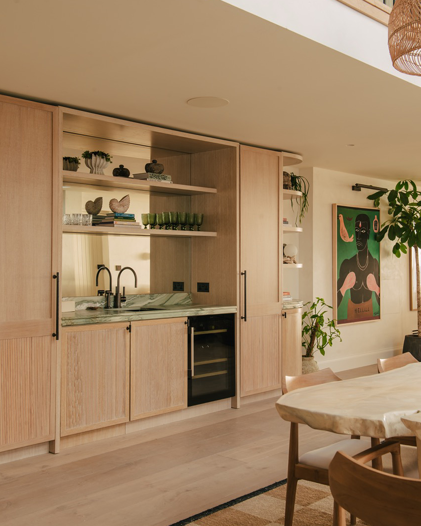 st-ives-beachfront-penthouse_penthouse_st-ives-england-uk_interior-kitchen.jpg