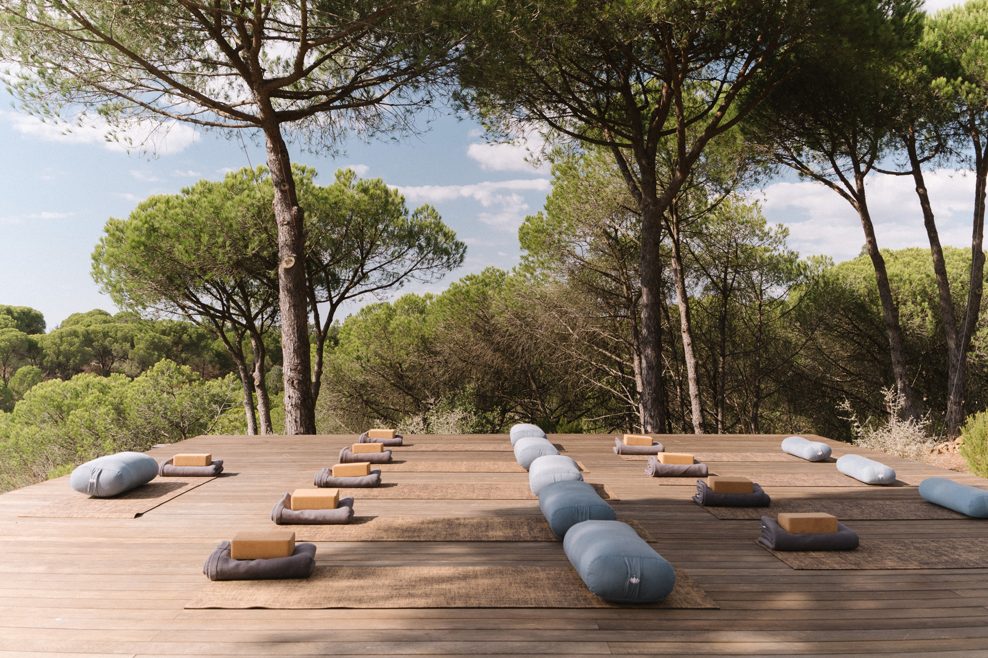 casa-pinhal-melides_villa_melides-setubal-portugal_exterior-nature-yoga.jpg