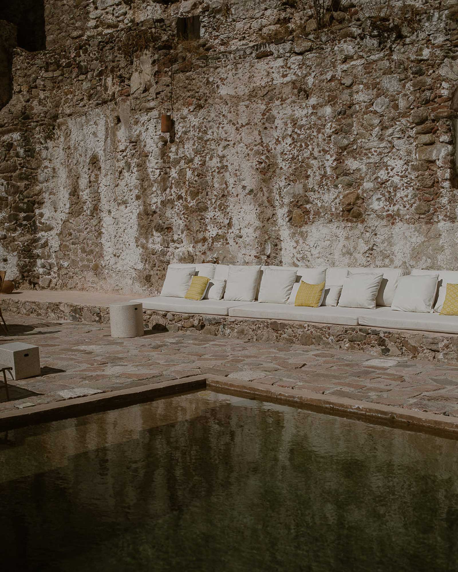 hacienda-el-aguacate_house_tequisquiapan-queretaro-mexico_exterior-sofa.jpg